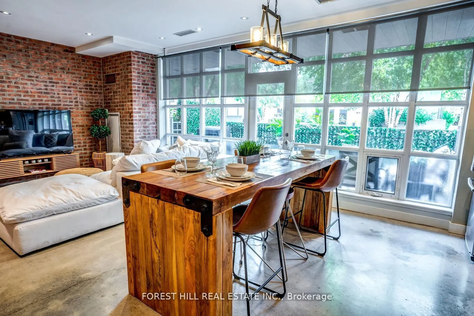 23 Brant Street, #103