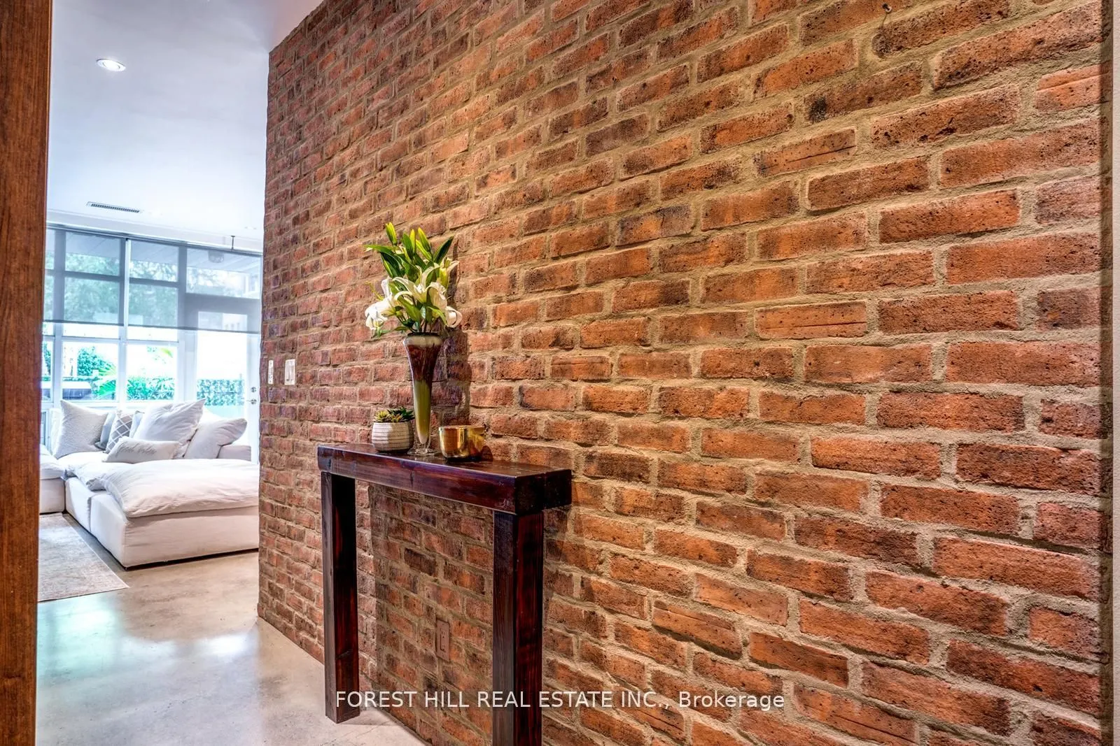23 Brant Street, #103