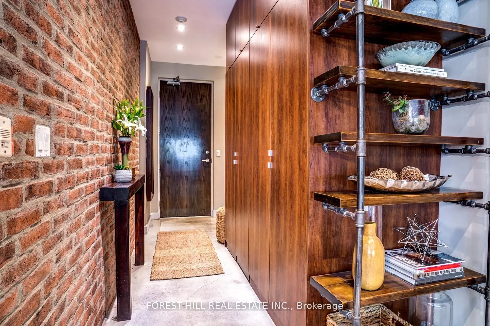 23 Brant Street, #103