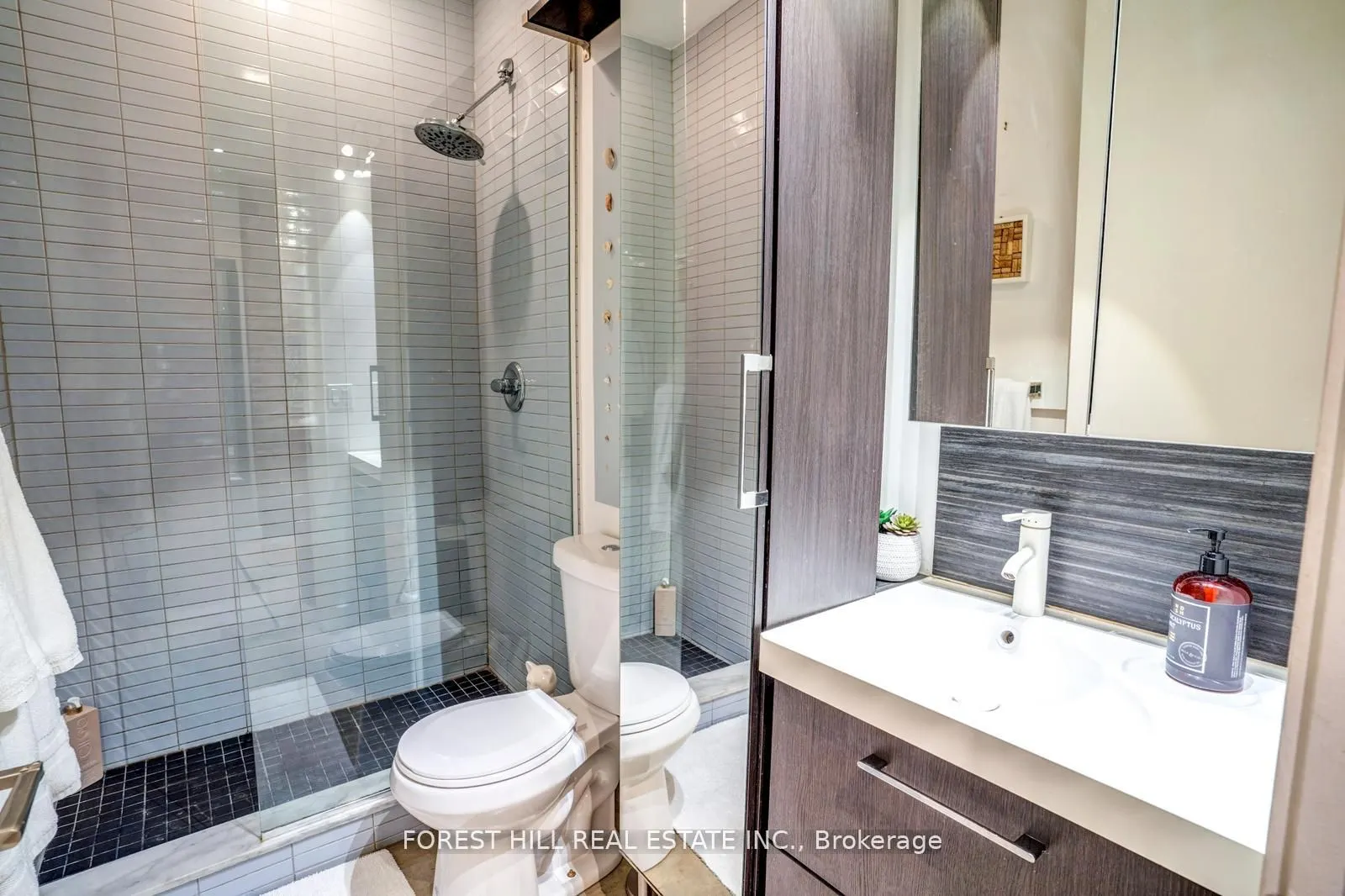 23 Brant Street, #103
