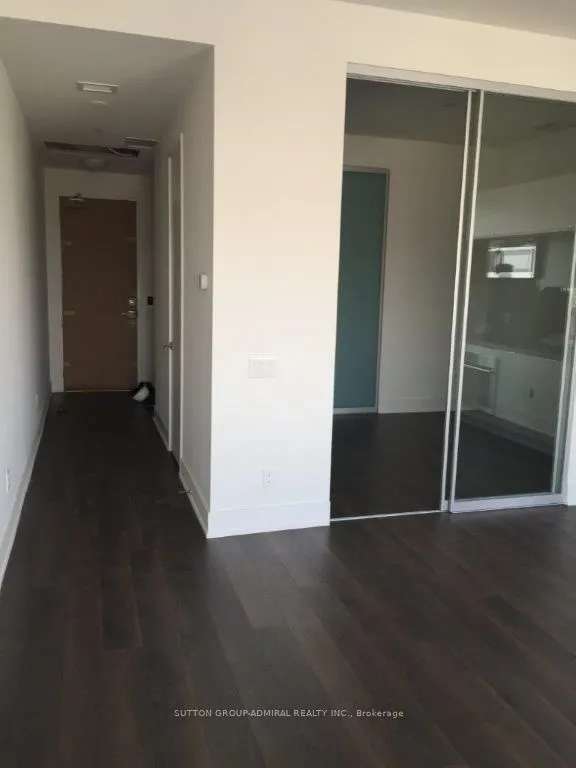 111 St Clair Avenue W, #1504