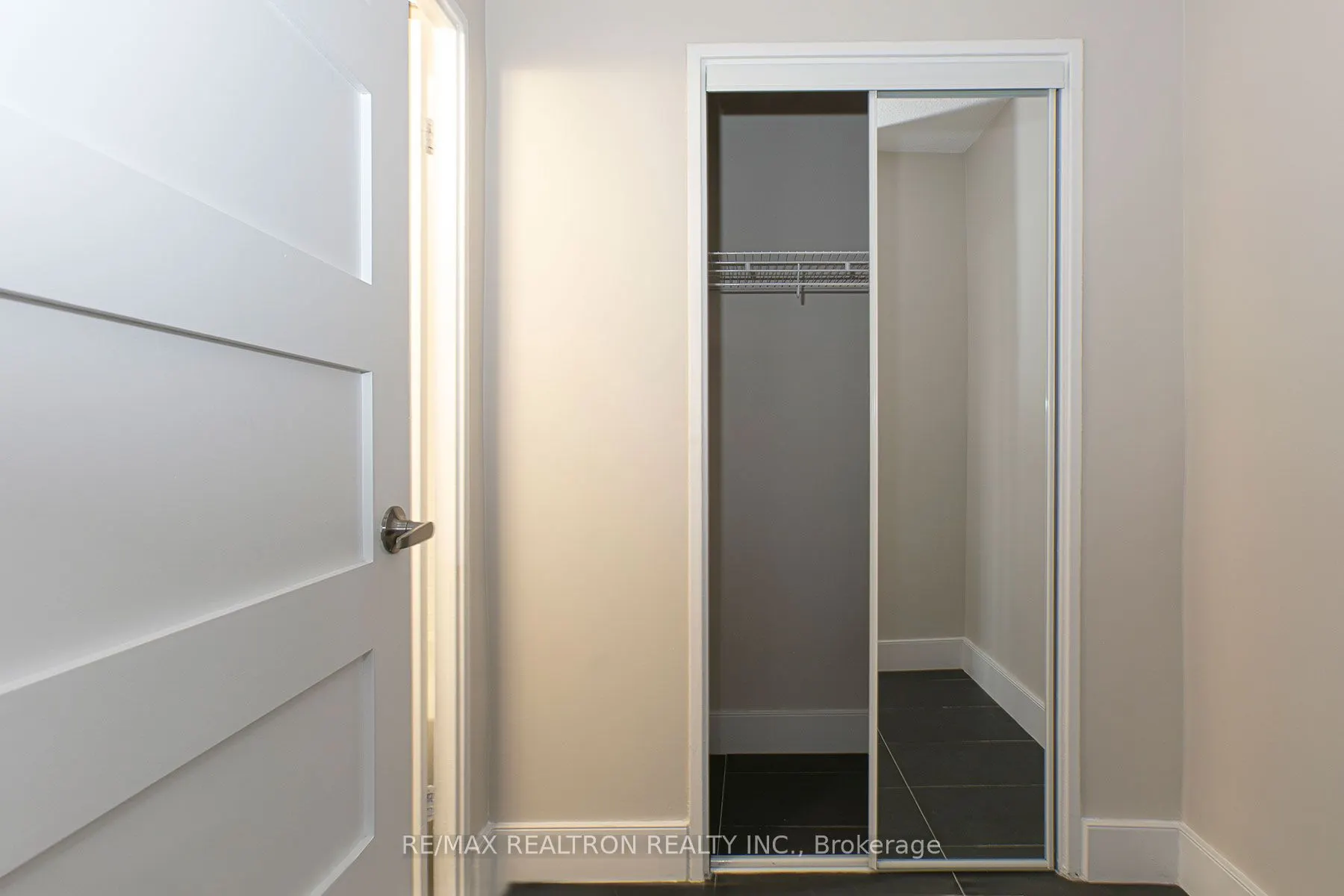 666 Spadina Avenue, #1702