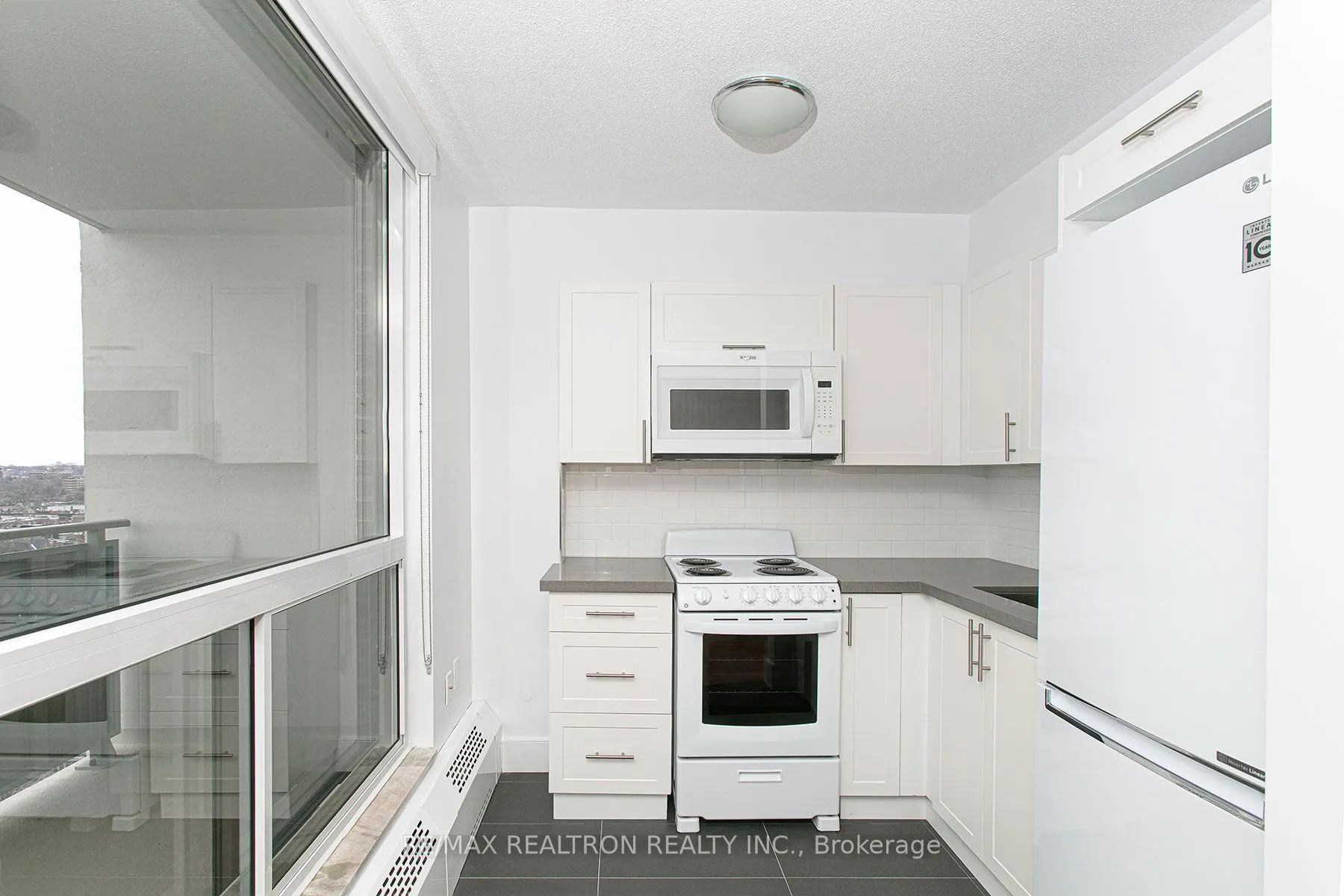666 Spadina Avenue, #1702