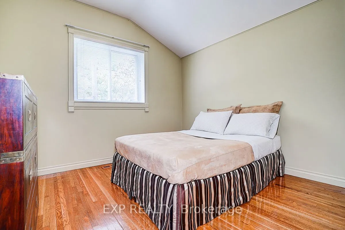 62 Kempsell Crescent