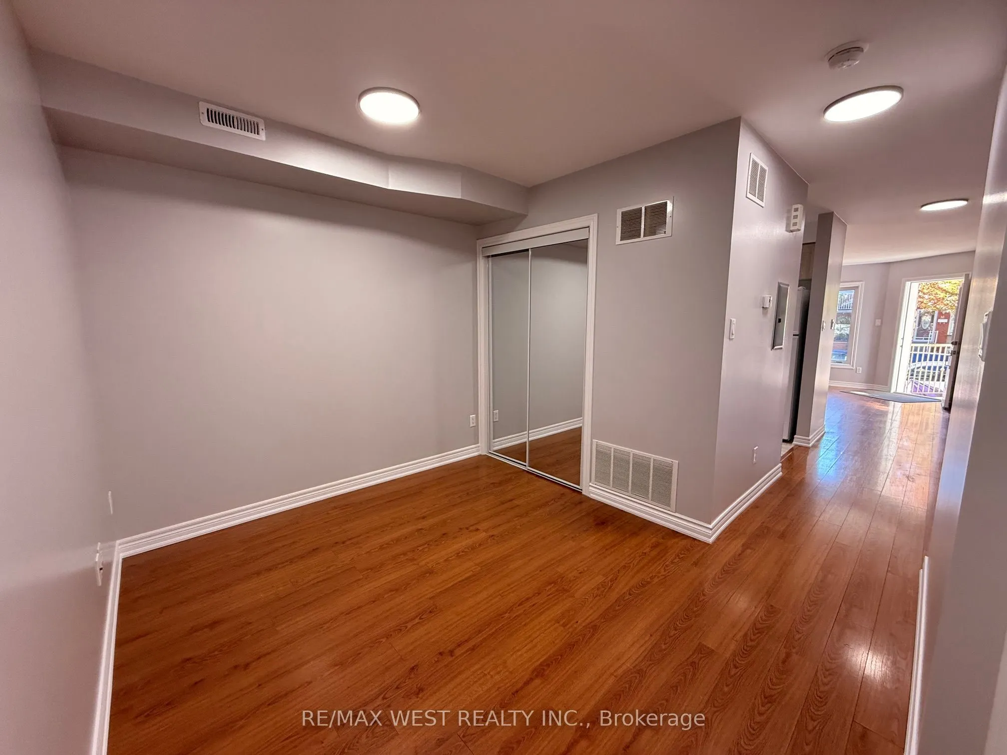31 Brookfield Street, #A