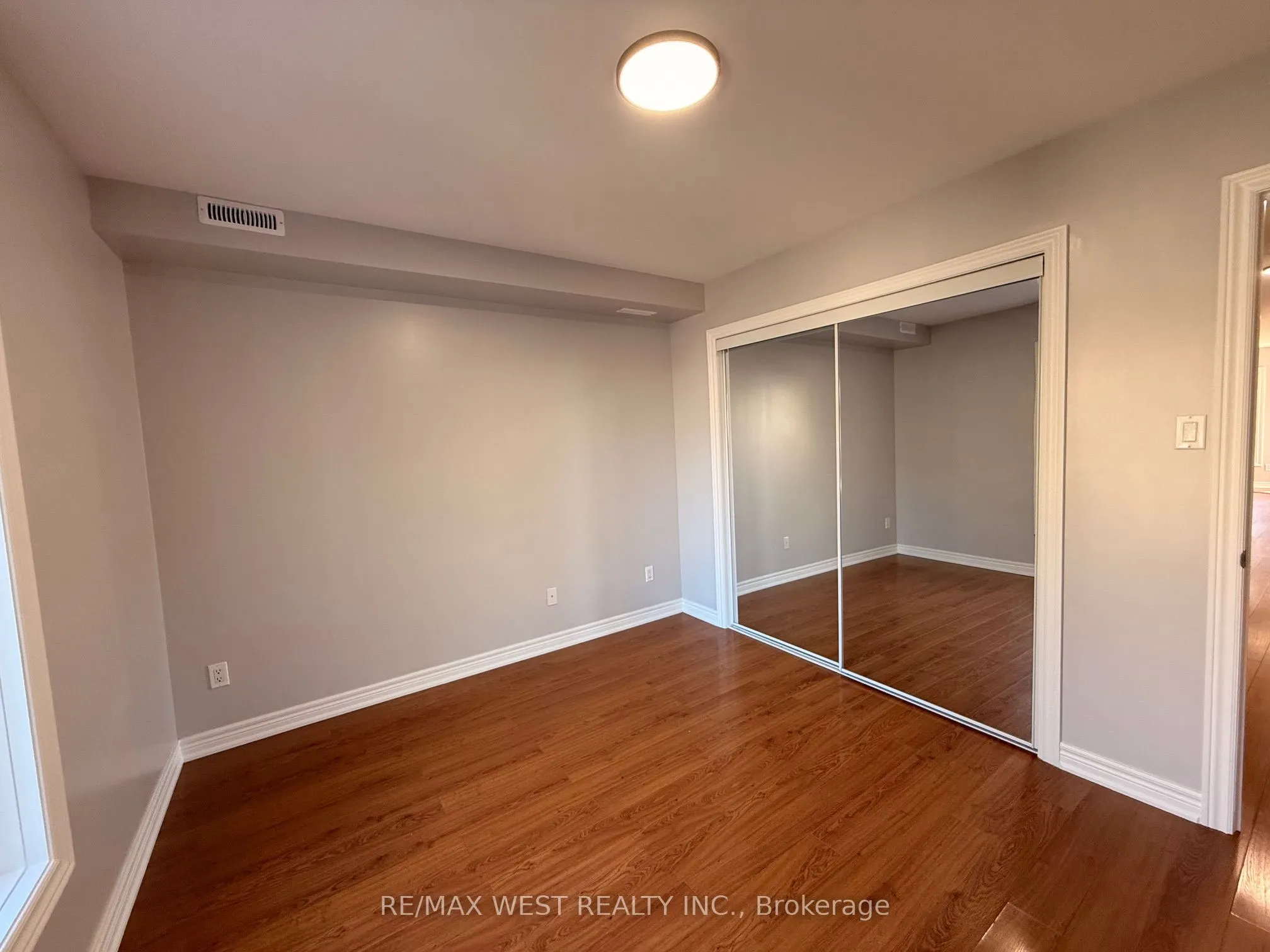 31 Brookfield Street, #A