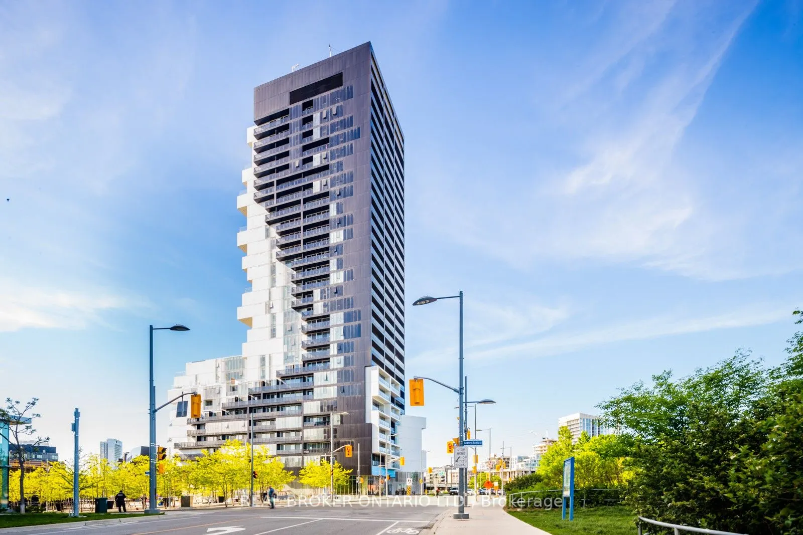 170 Bayview Avenue, #817