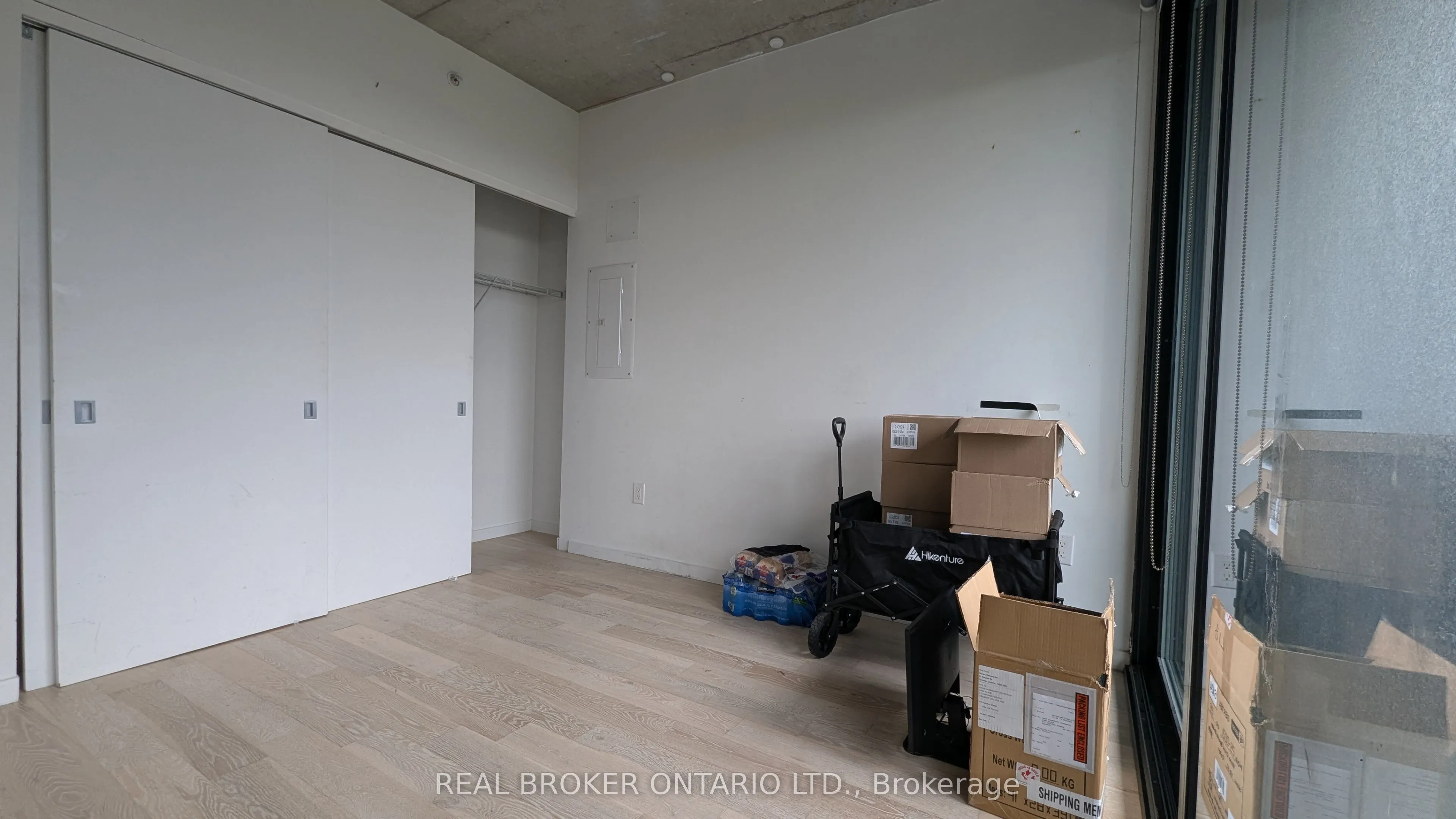 170 Bayview Avenue, #817