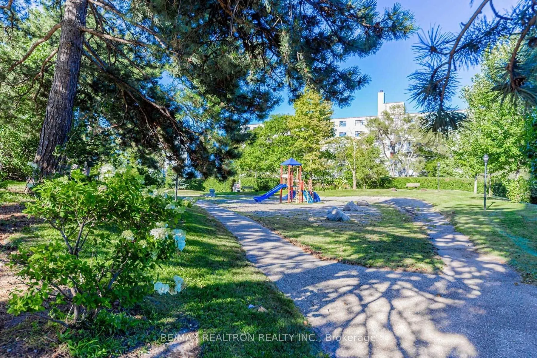 1360 York Mills Road, #905