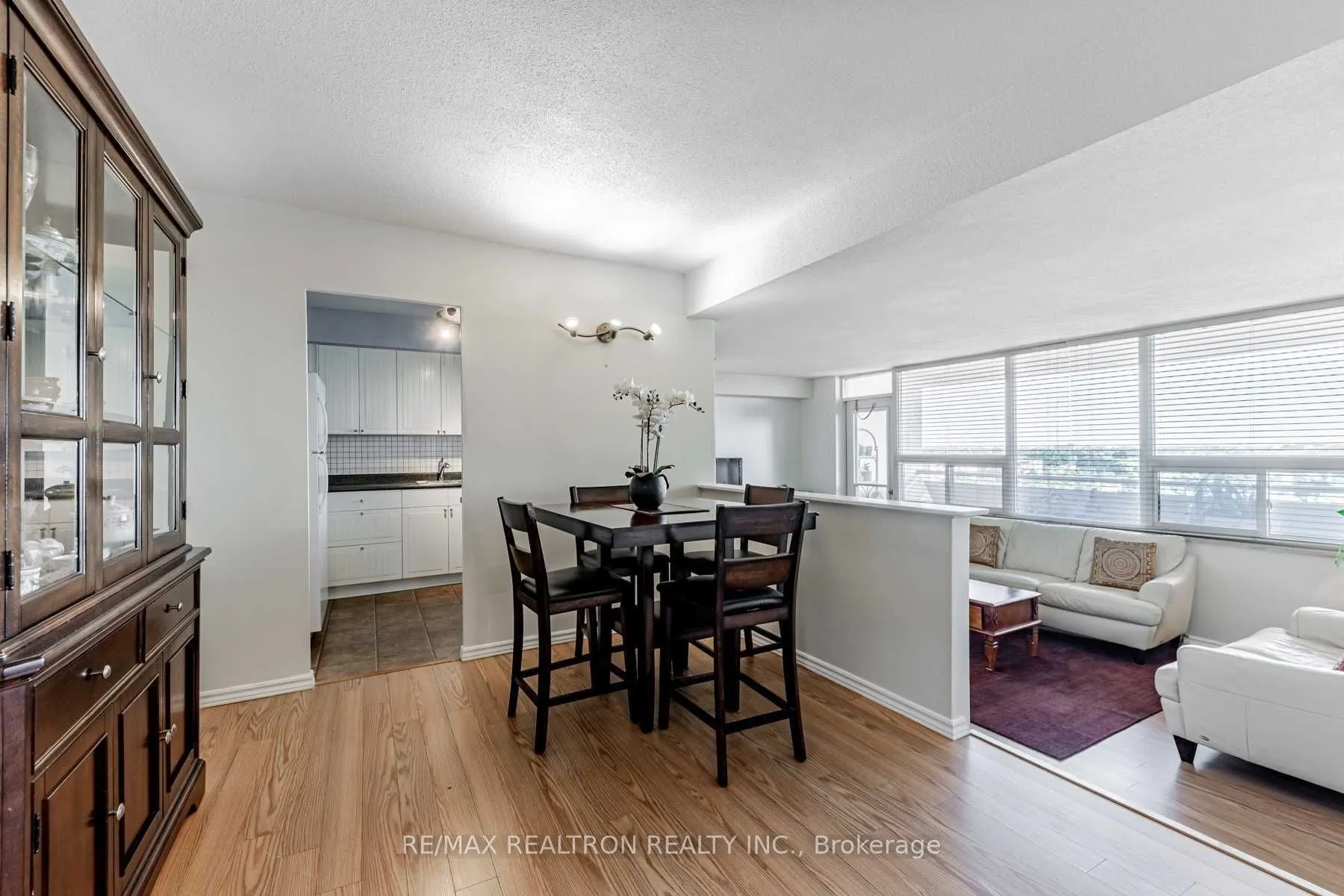 1360 York Mills Road, #905