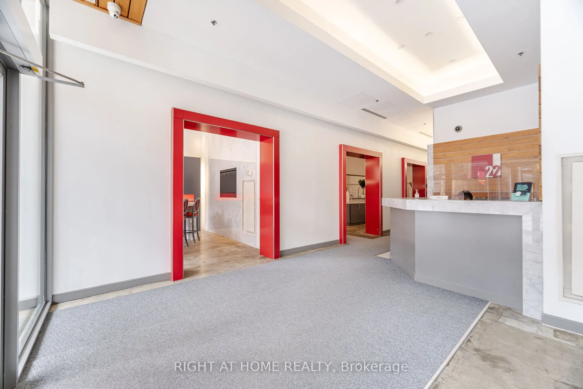 22 Wellesley Street E, #605