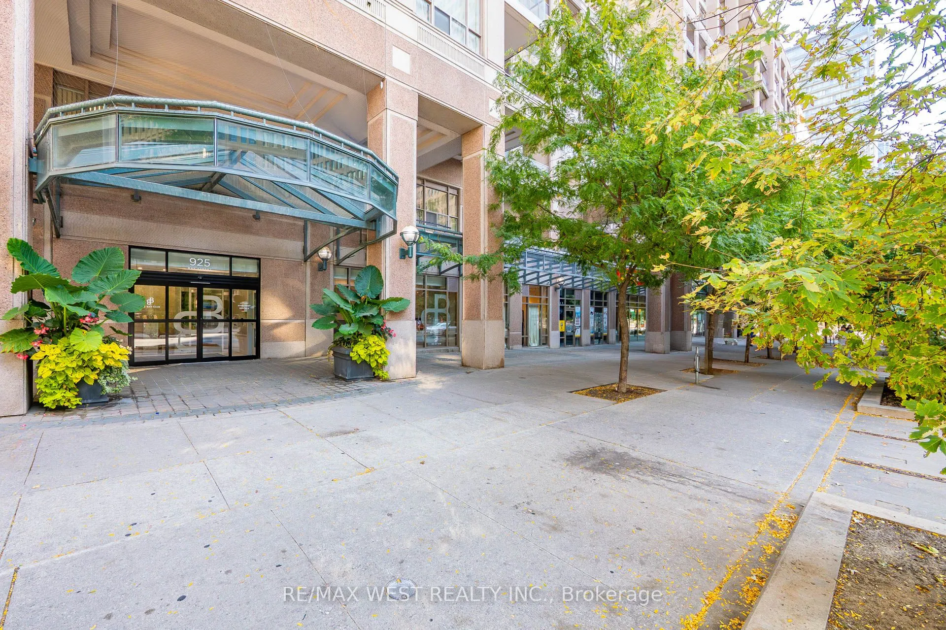 921 Bay St. Street