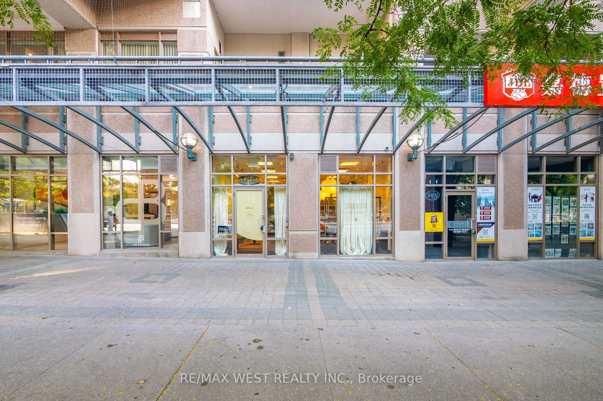 921 Bay St. Street