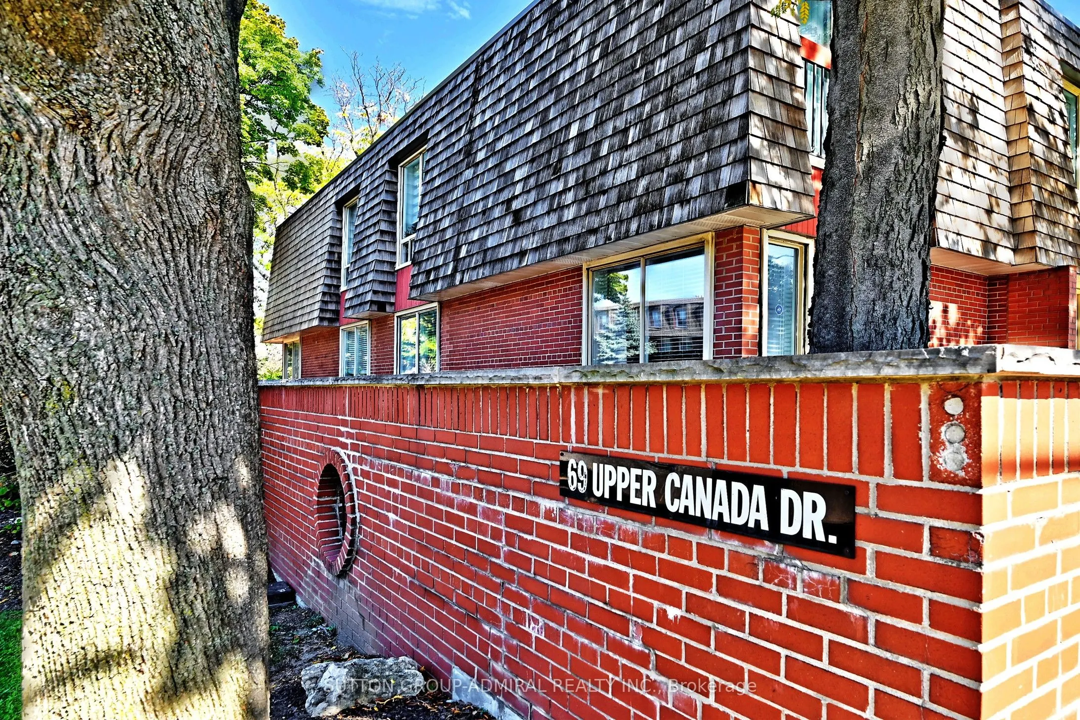 69 Upper Canada Drive, #1