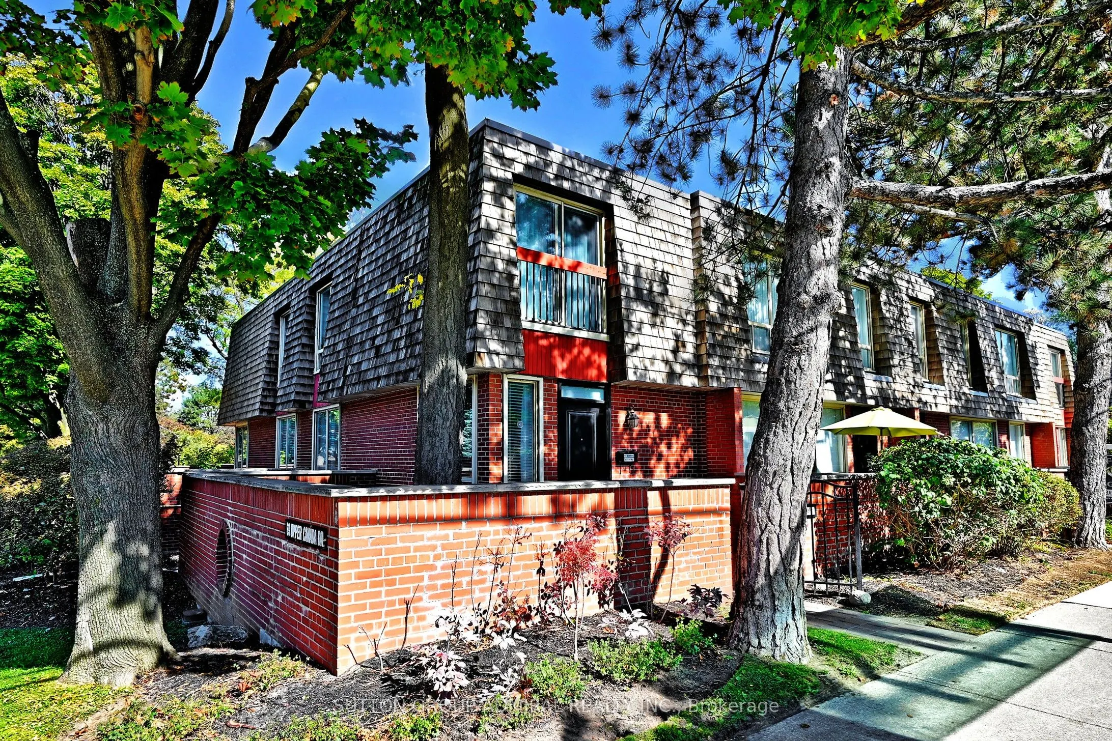 69 Upper Canada Drive, #1
