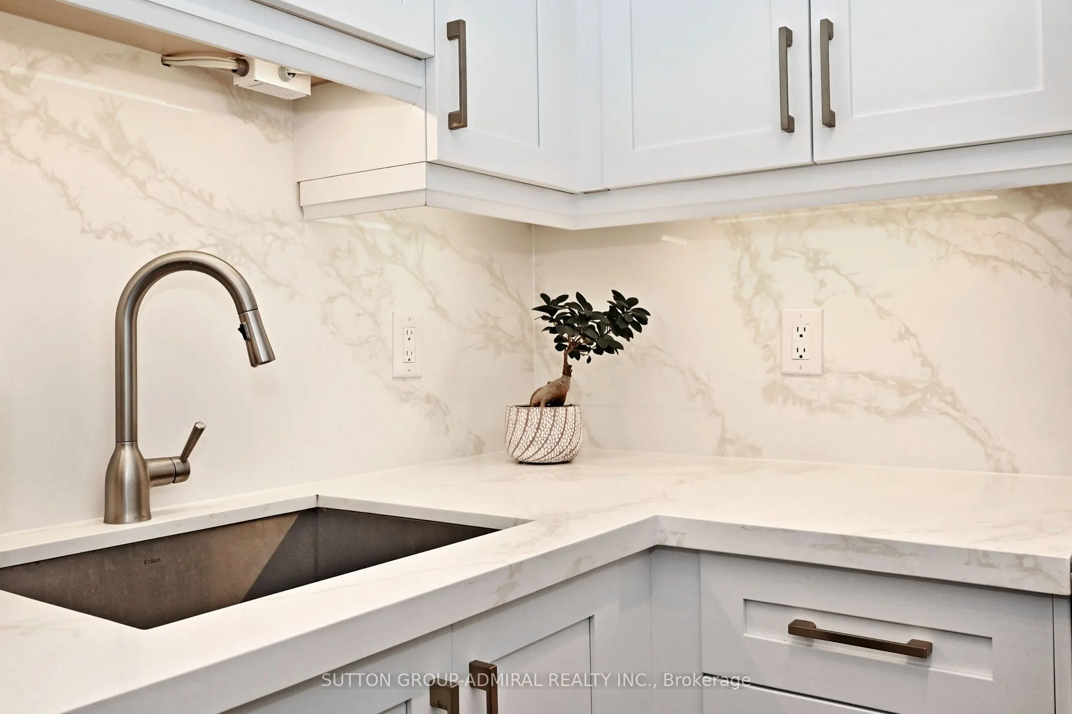69 Upper Canada Drive, #1