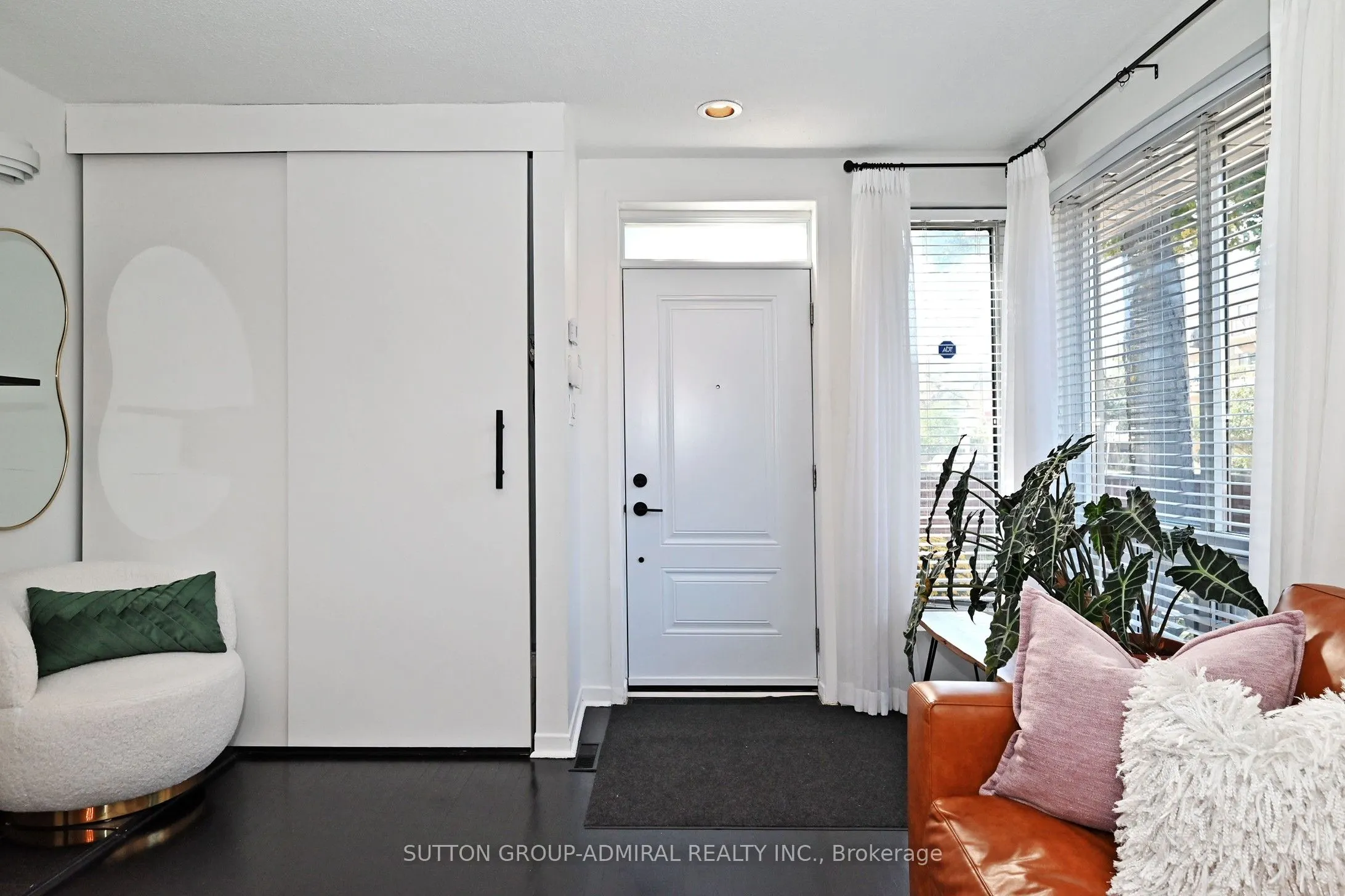 69 Upper Canada Drive, #1