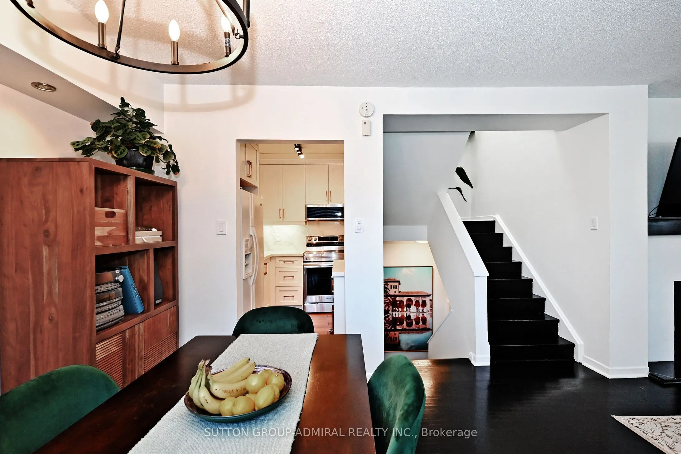 69 Upper Canada Drive, #1