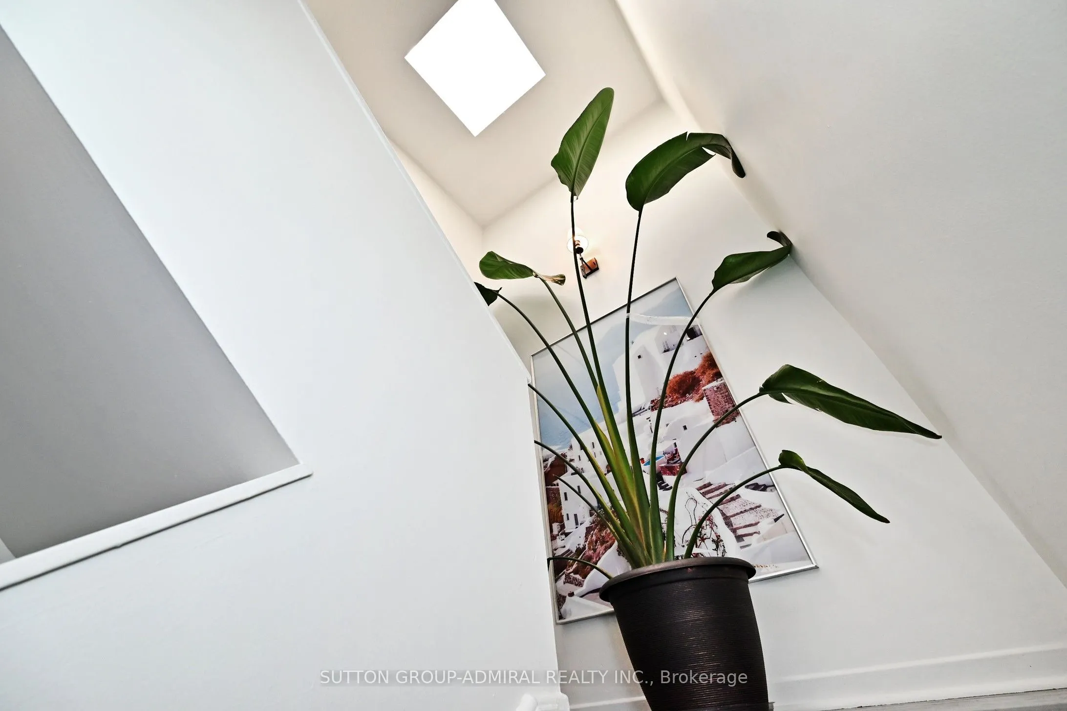 69 Upper Canada Drive, #1