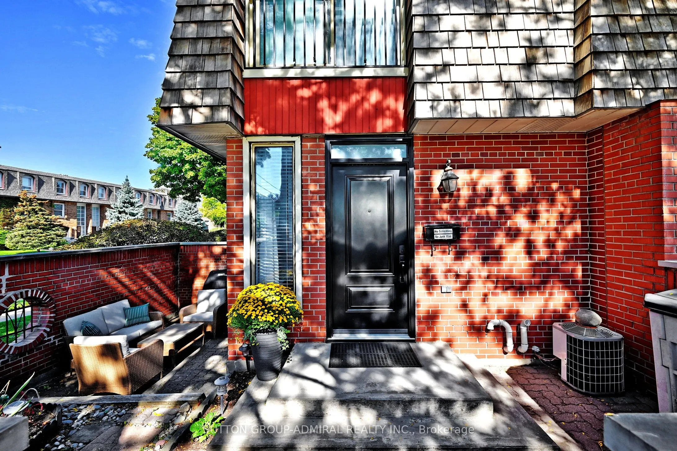 69 Upper Canada Drive, #1