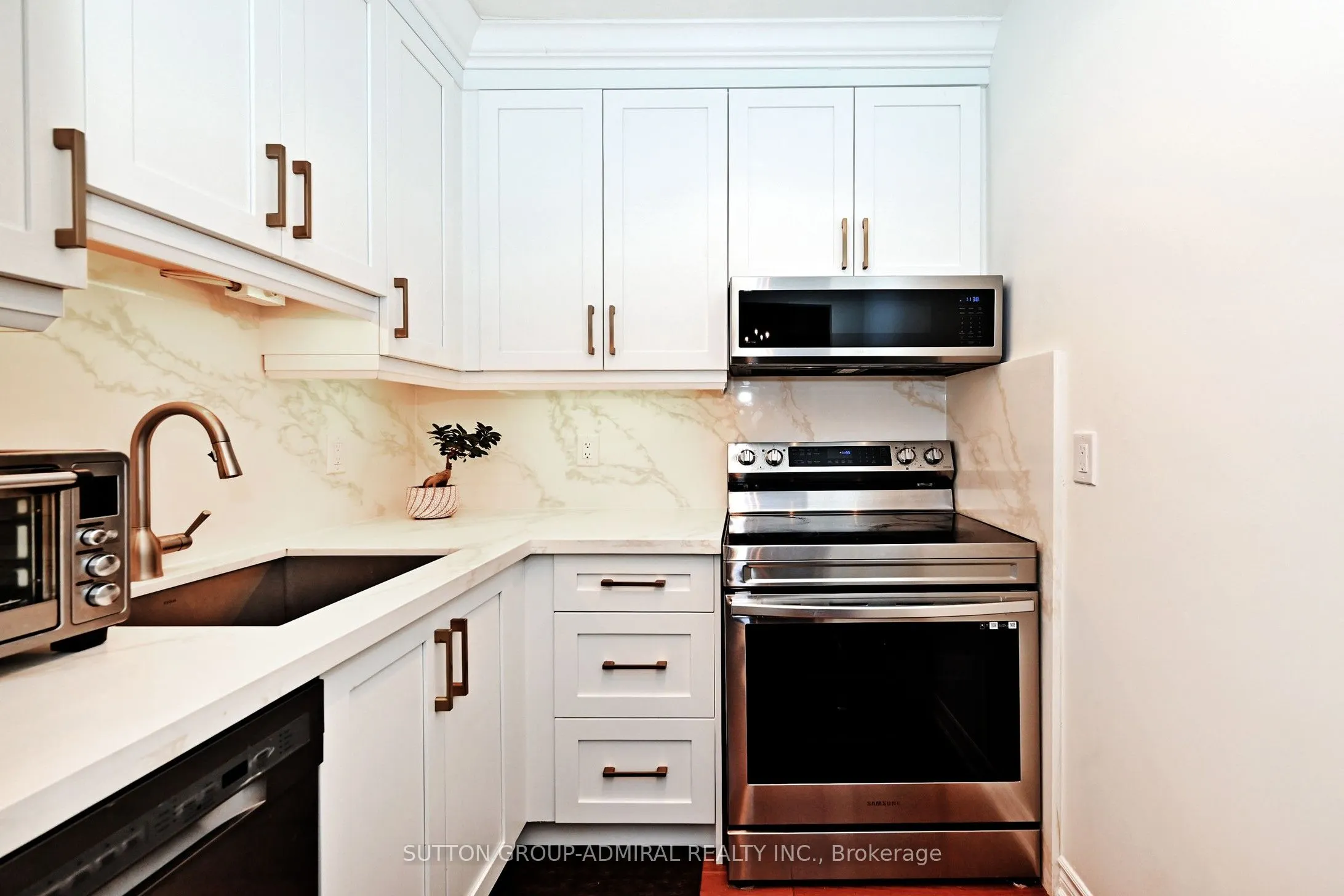 69 Upper Canada Drive, #1
