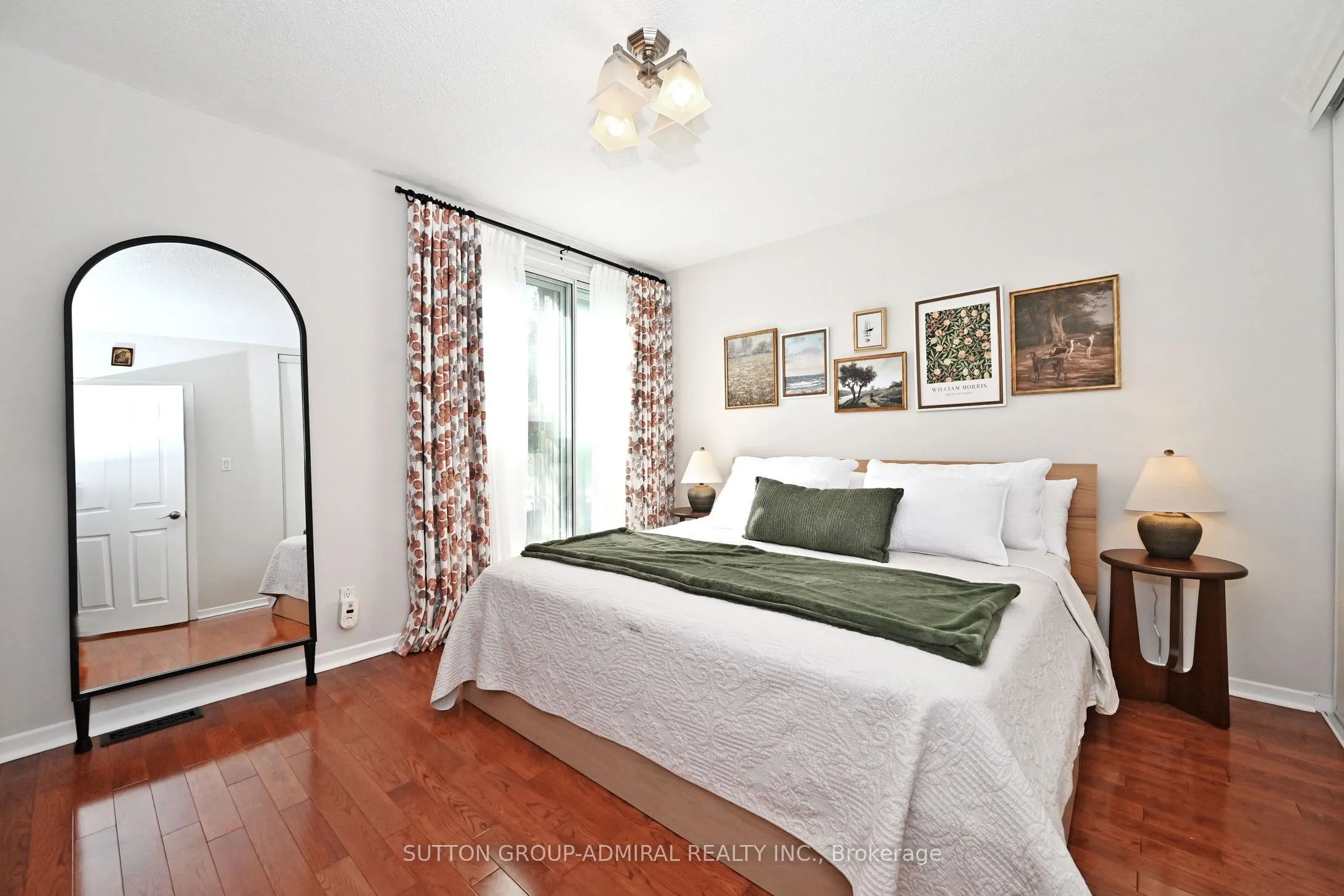 69 Upper Canada Drive, #1