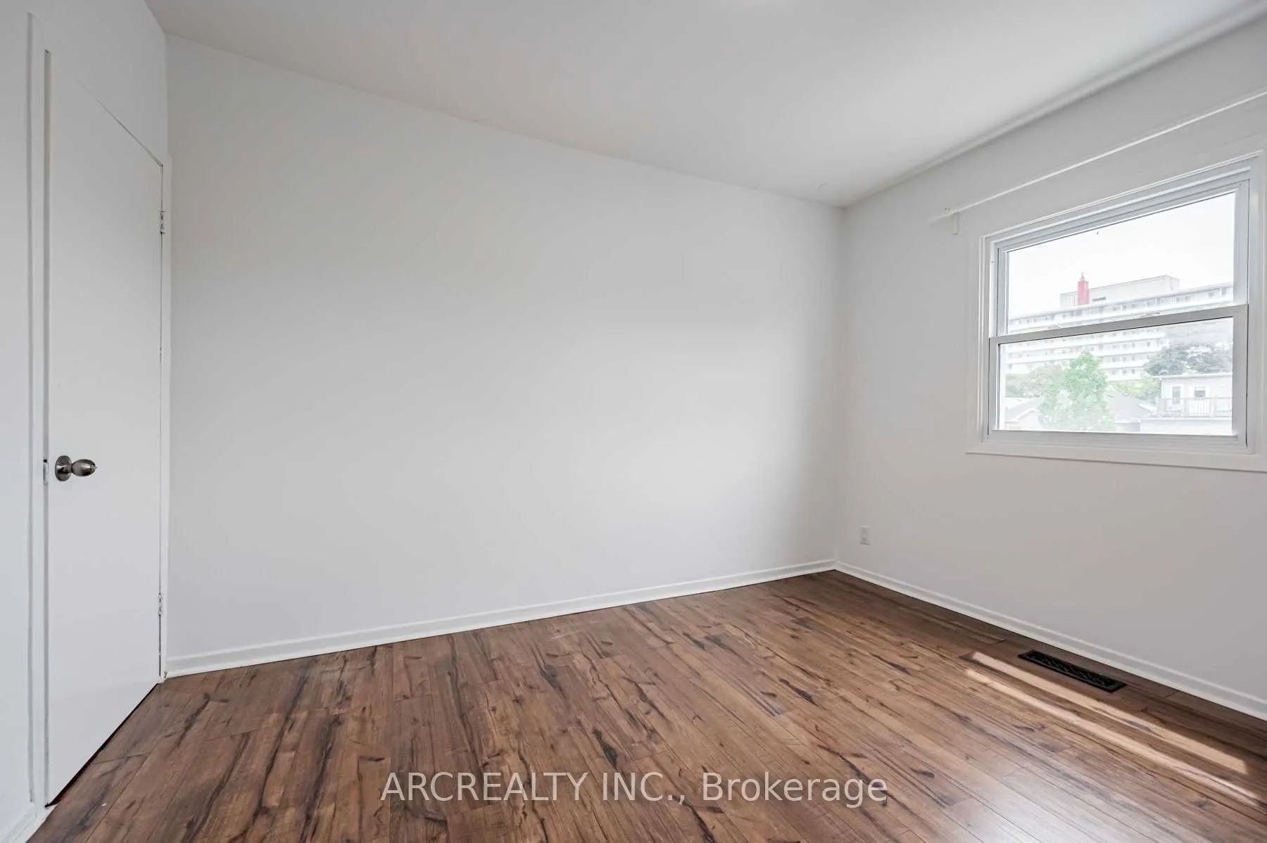 217 Ellsworth Avenue, #Upper