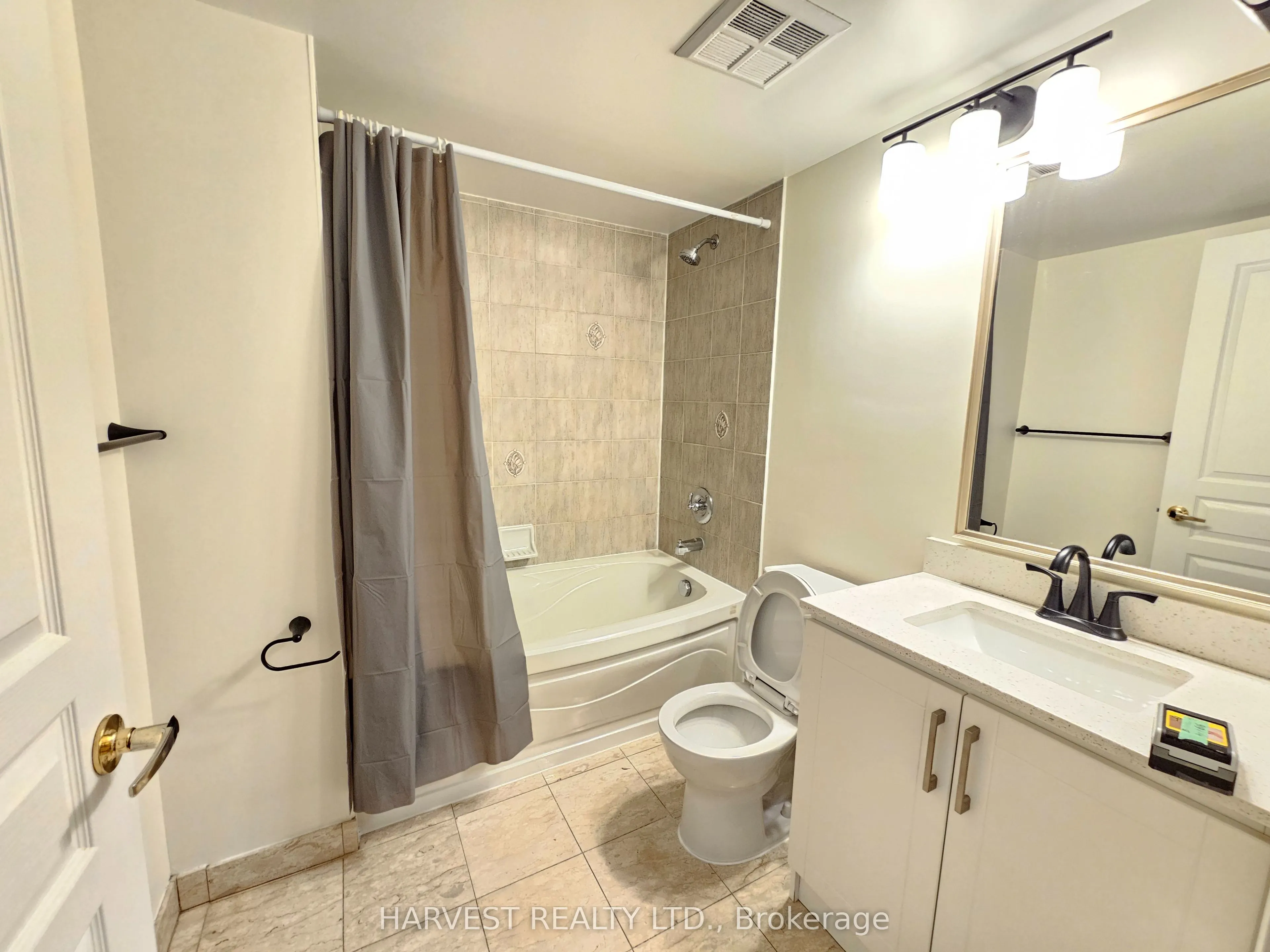15 Northtown Way, #616