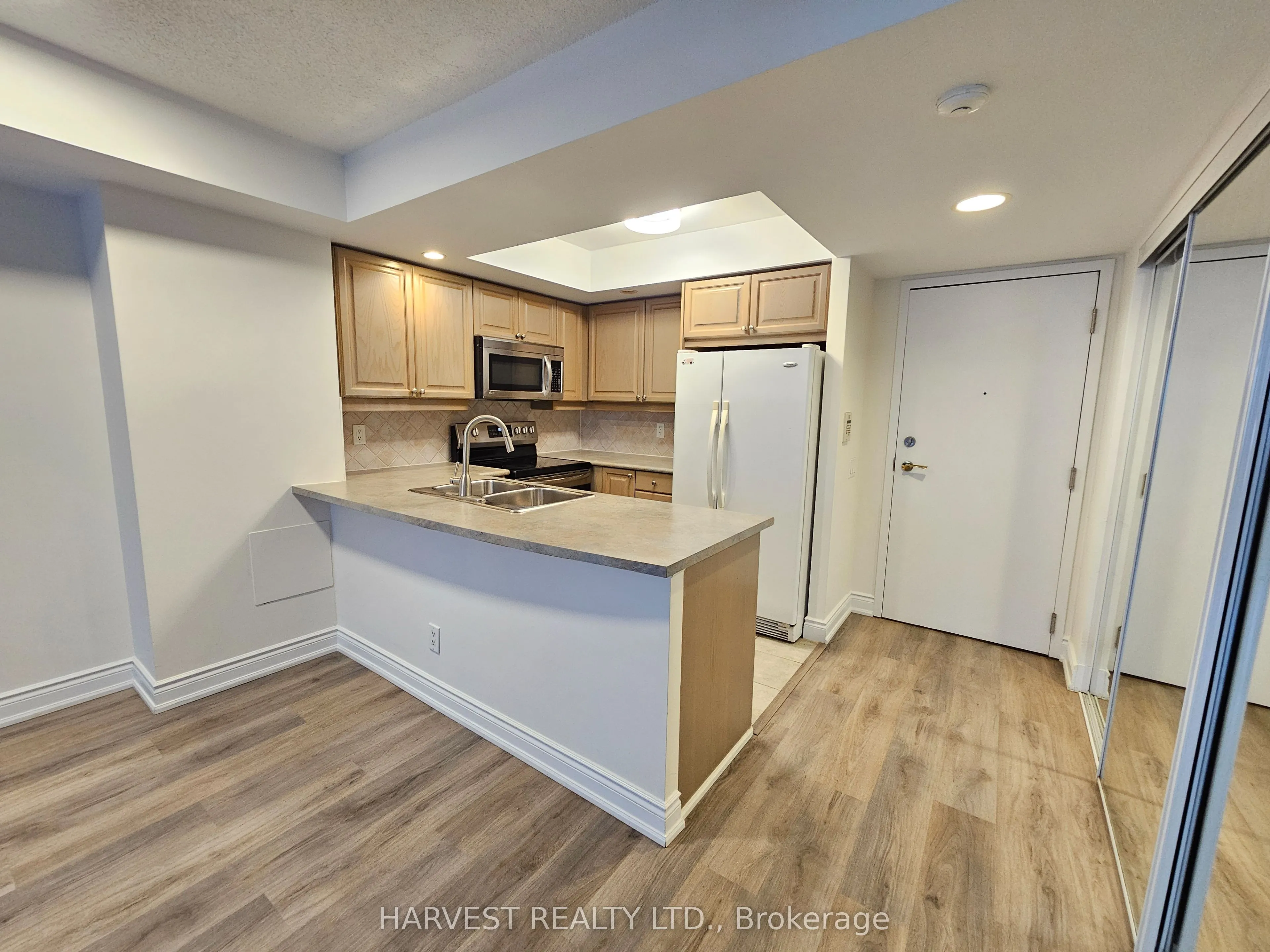 15 Northtown Way, #616