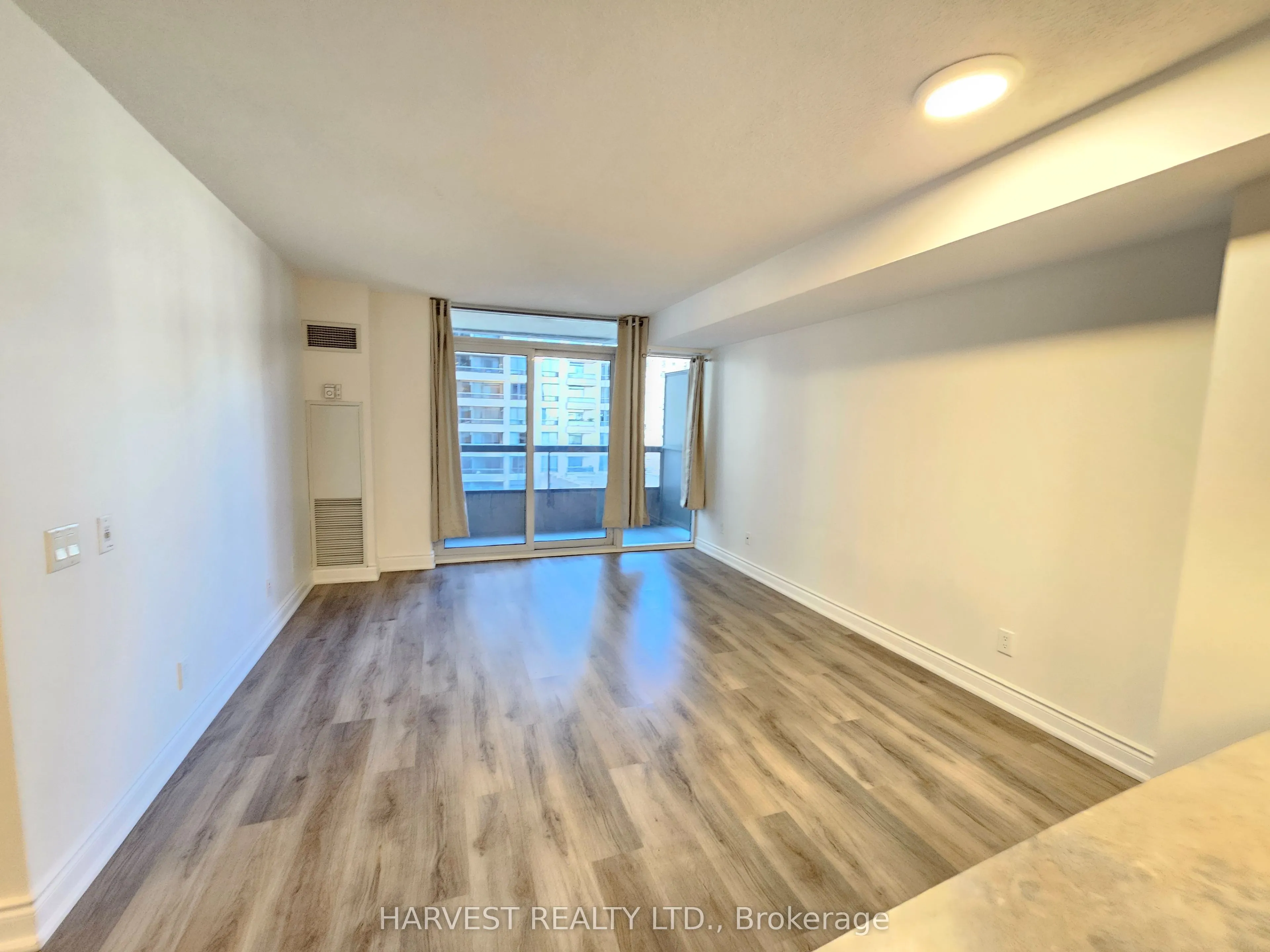 15 Northtown Way, #616