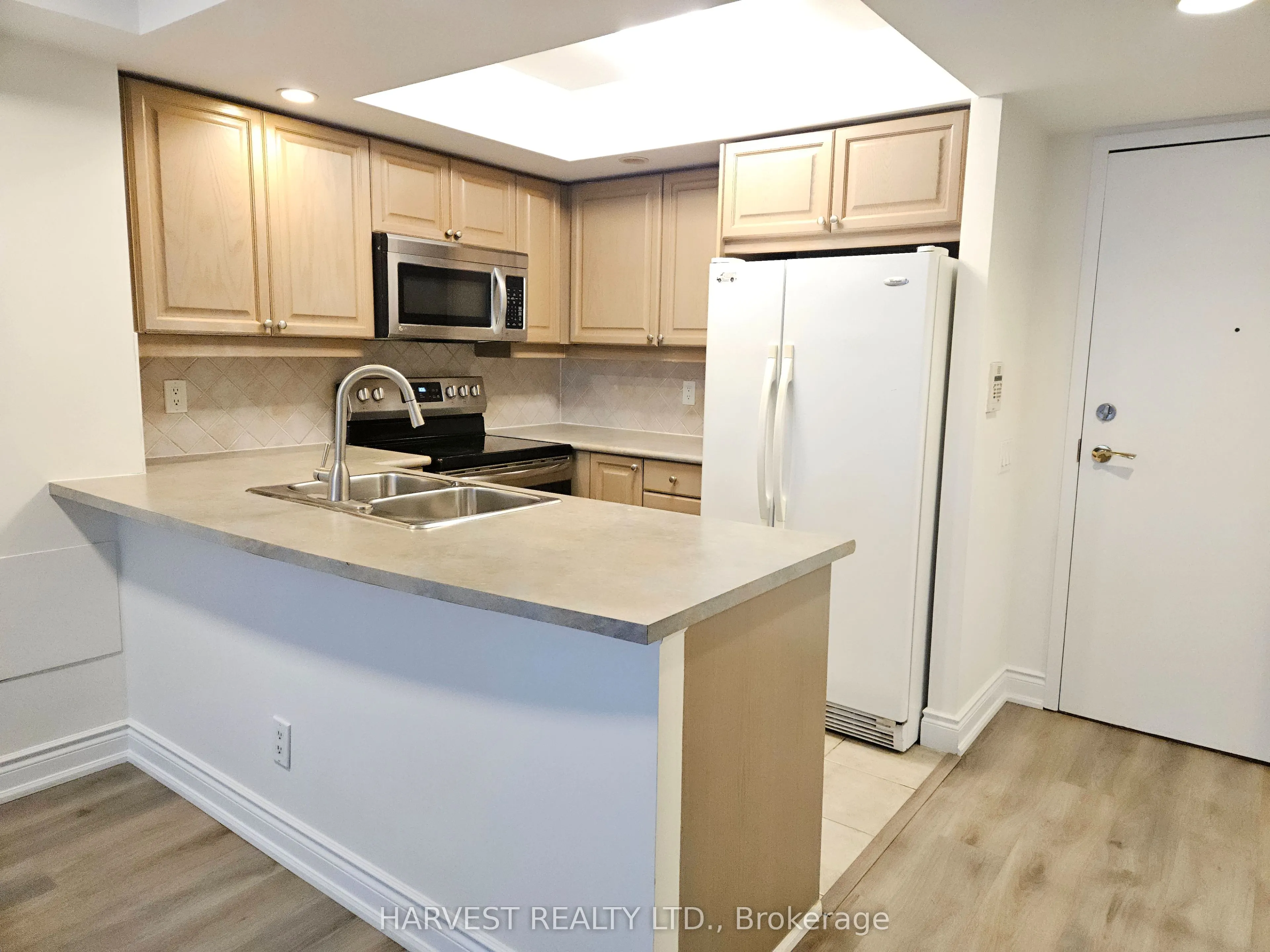 15 Northtown Way, #616