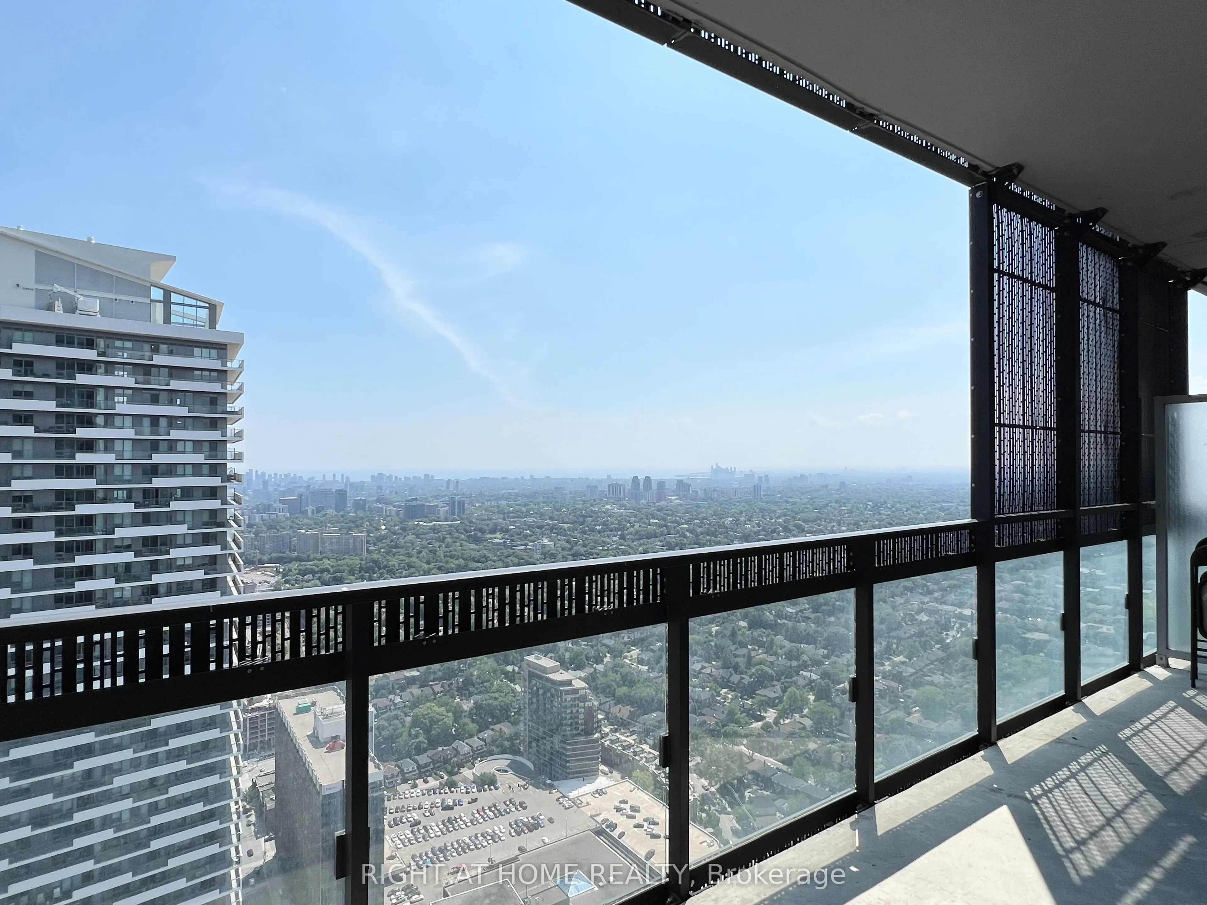 8 Eglinton Avenue E, #5001