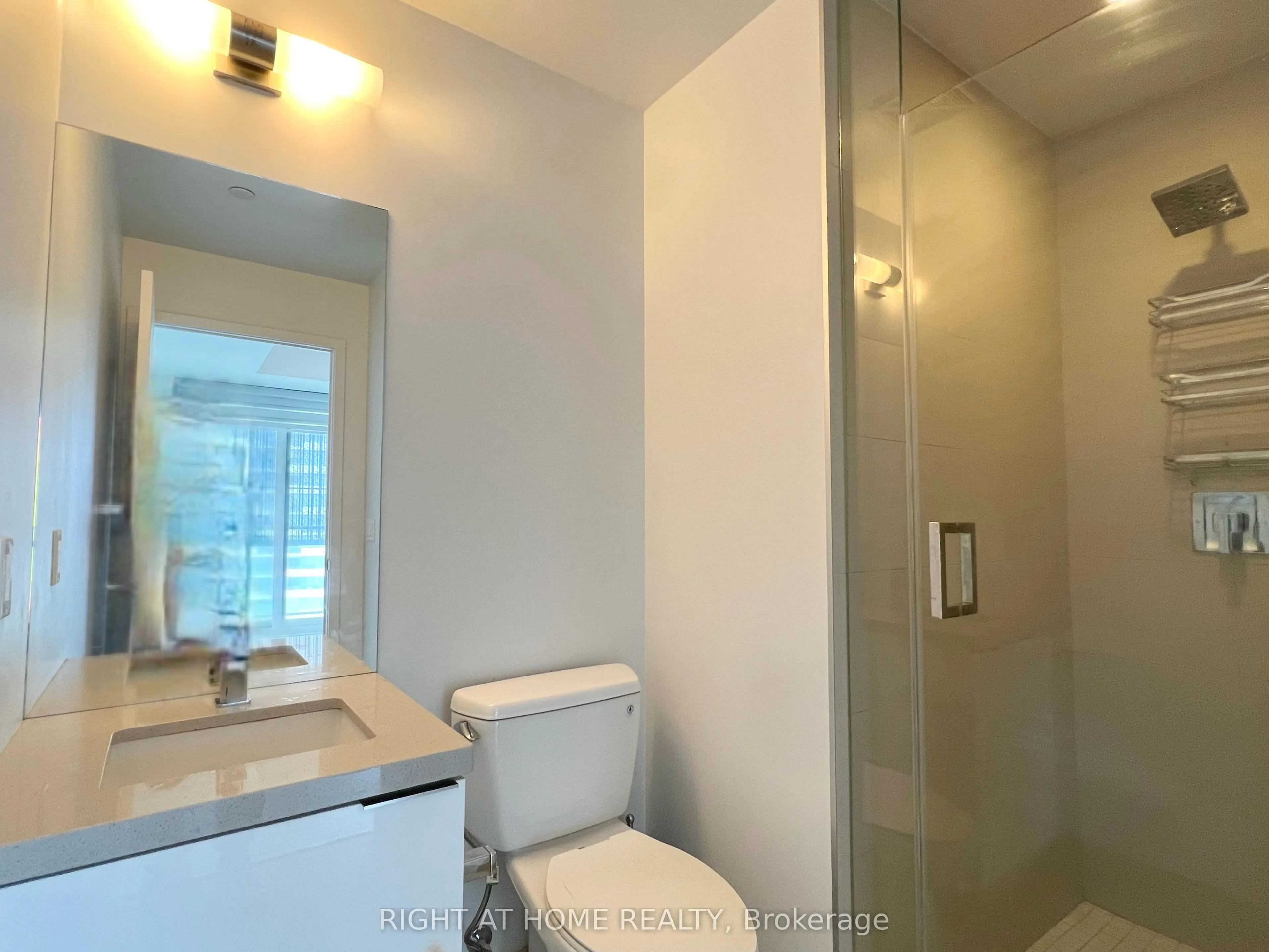 8 Eglinton Avenue E, #5001