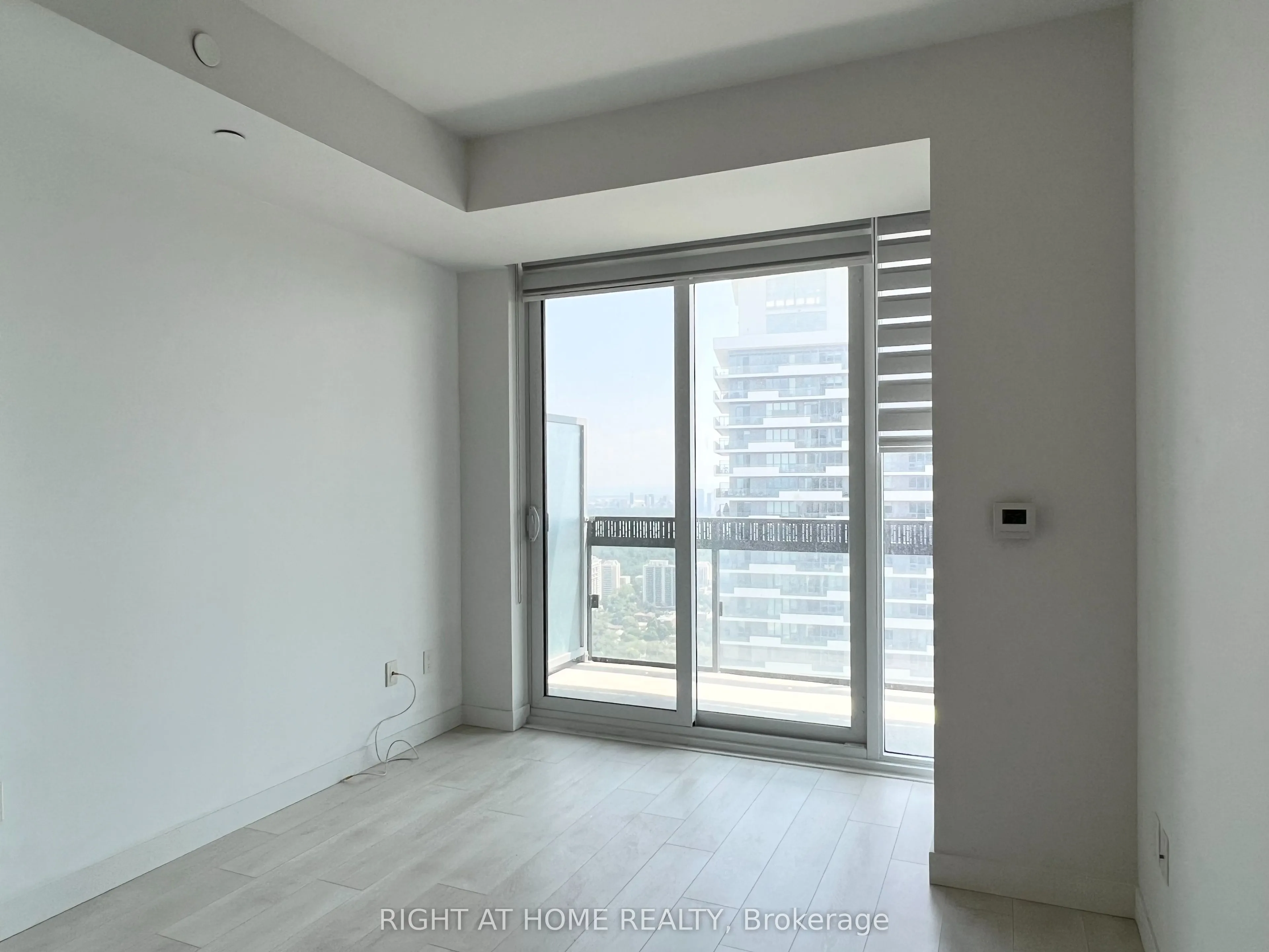 8 Eglinton Avenue E, #5001