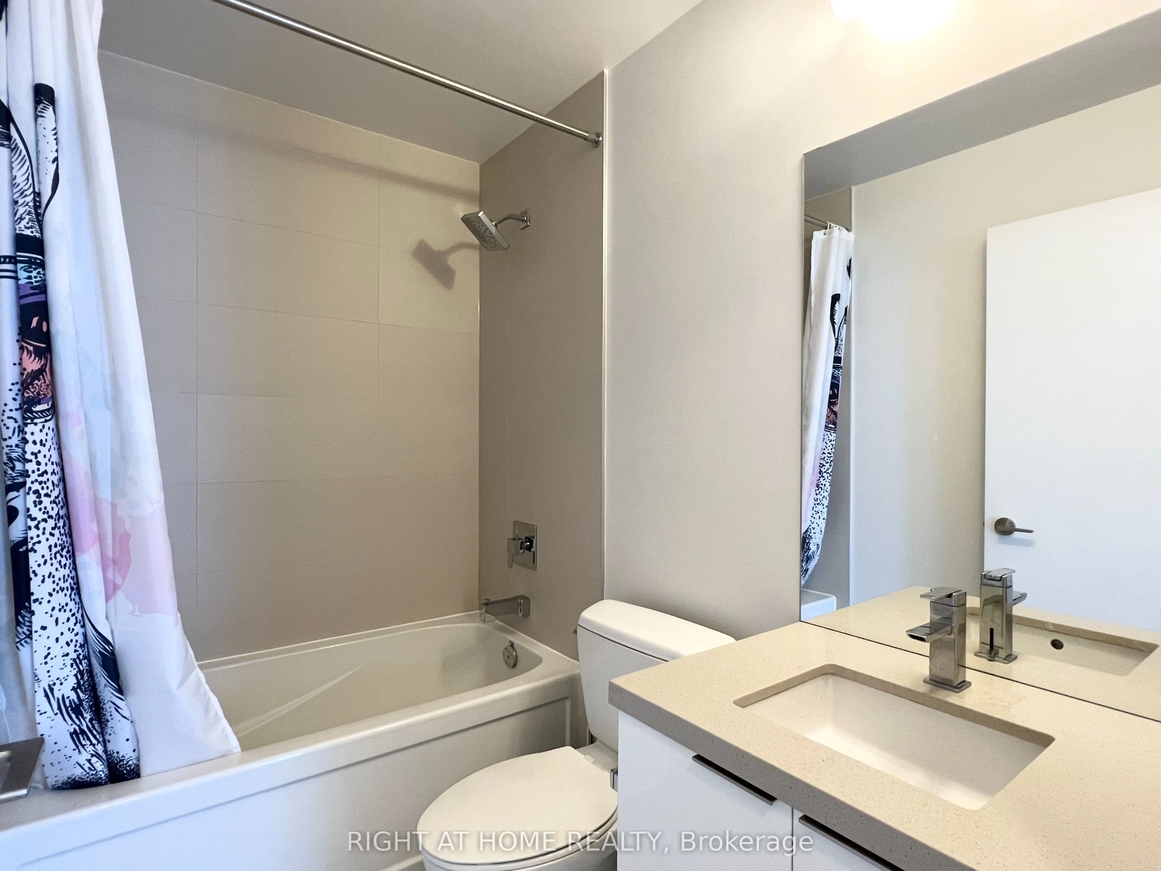 8 Eglinton Avenue E, #5001