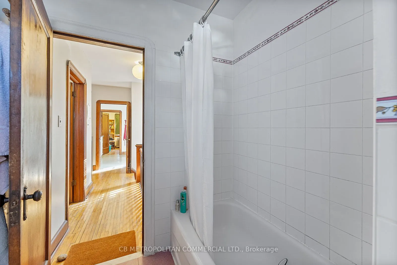 17 Augusta Avenue