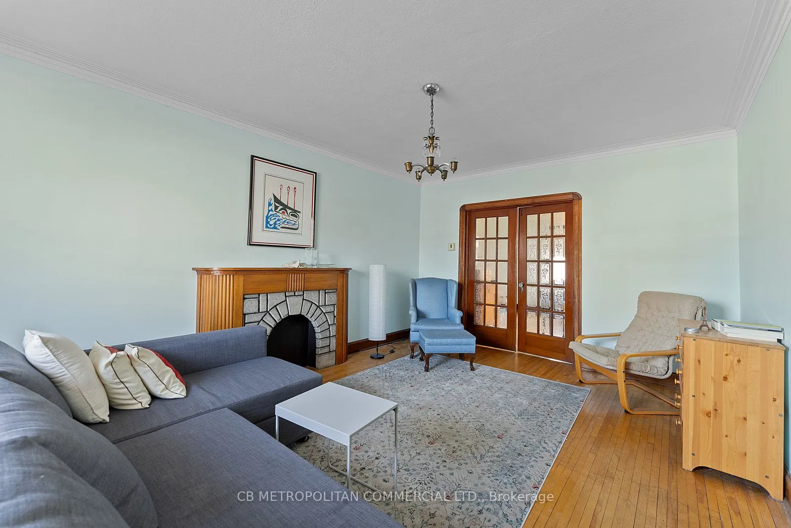 17 Augusta Avenue