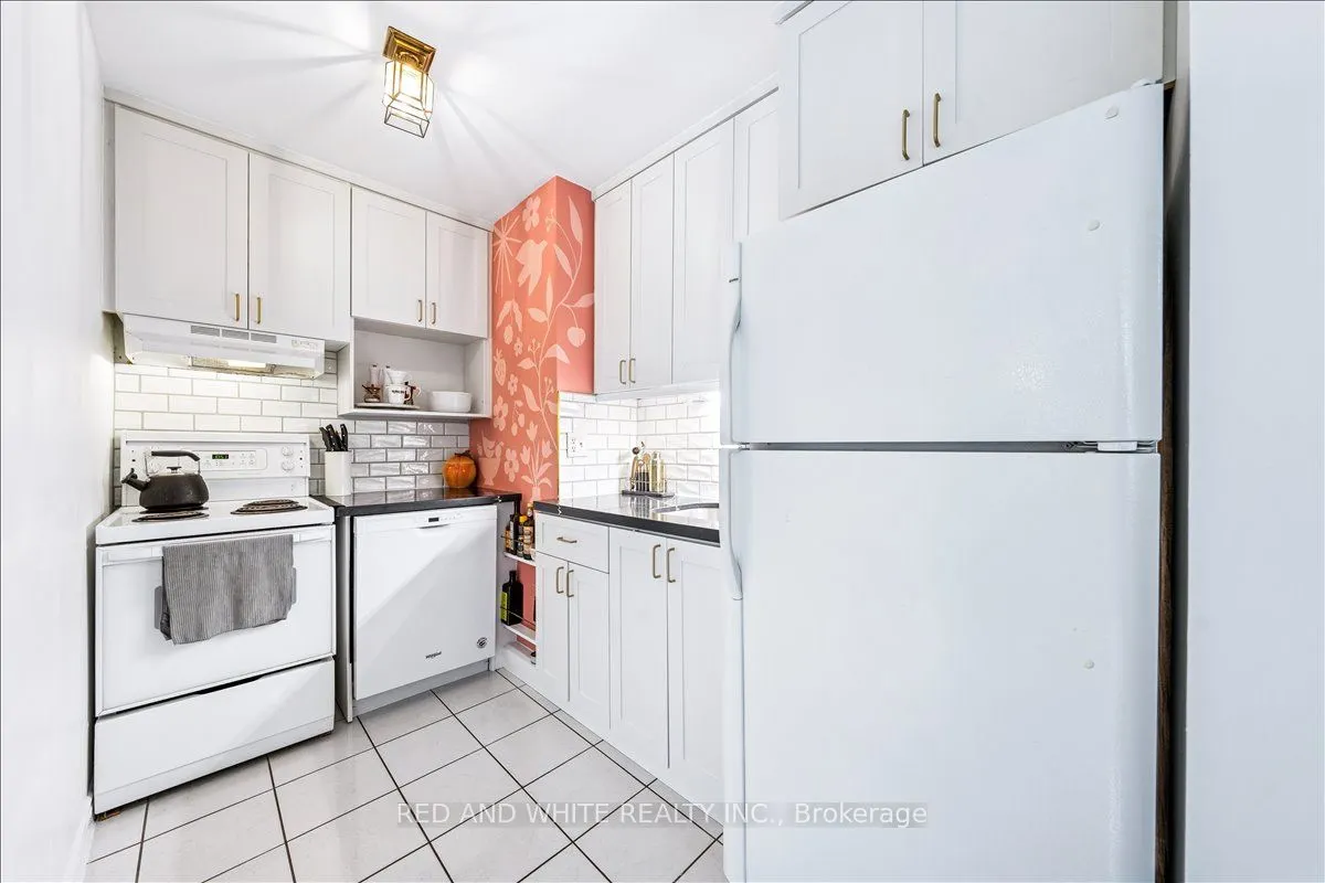 114 Vaughan Road, #103