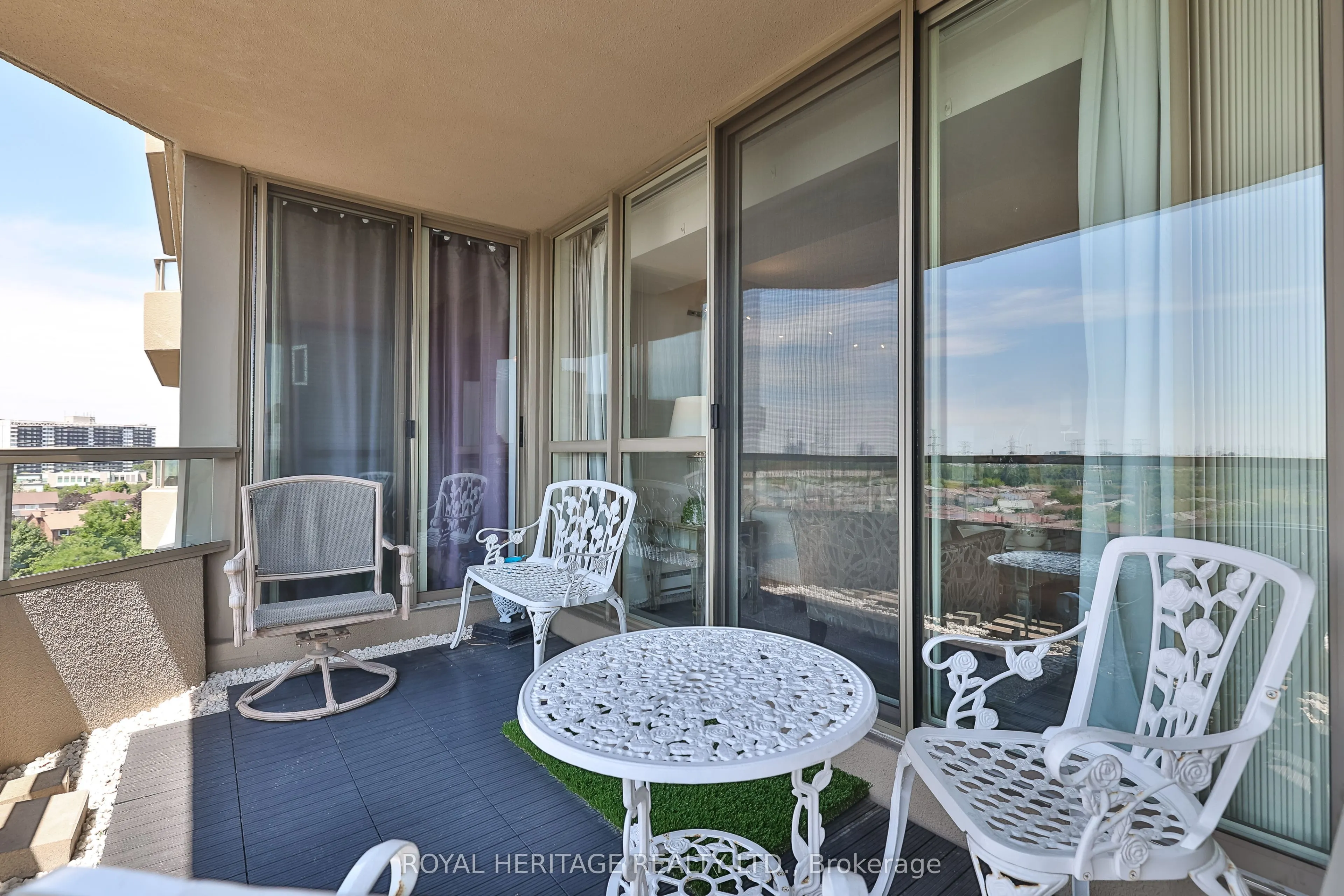 10 Torresdale Avenue, #806