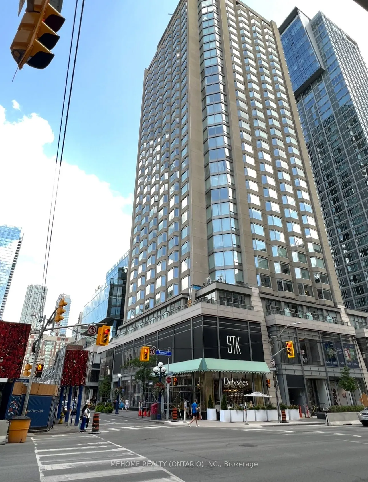 155 Yorkville Avenue, #1810