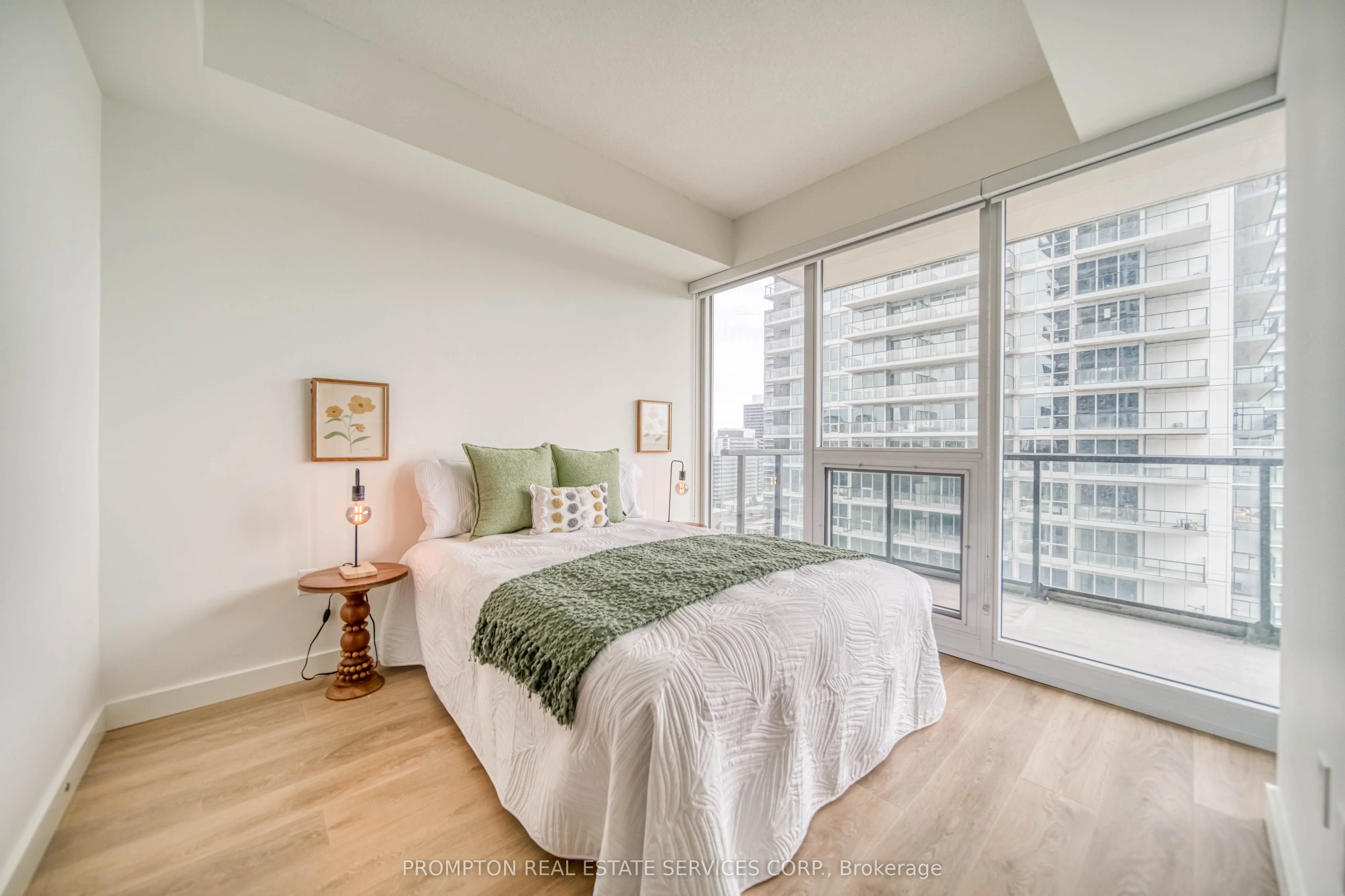85 Mcmahon Drive, #1515