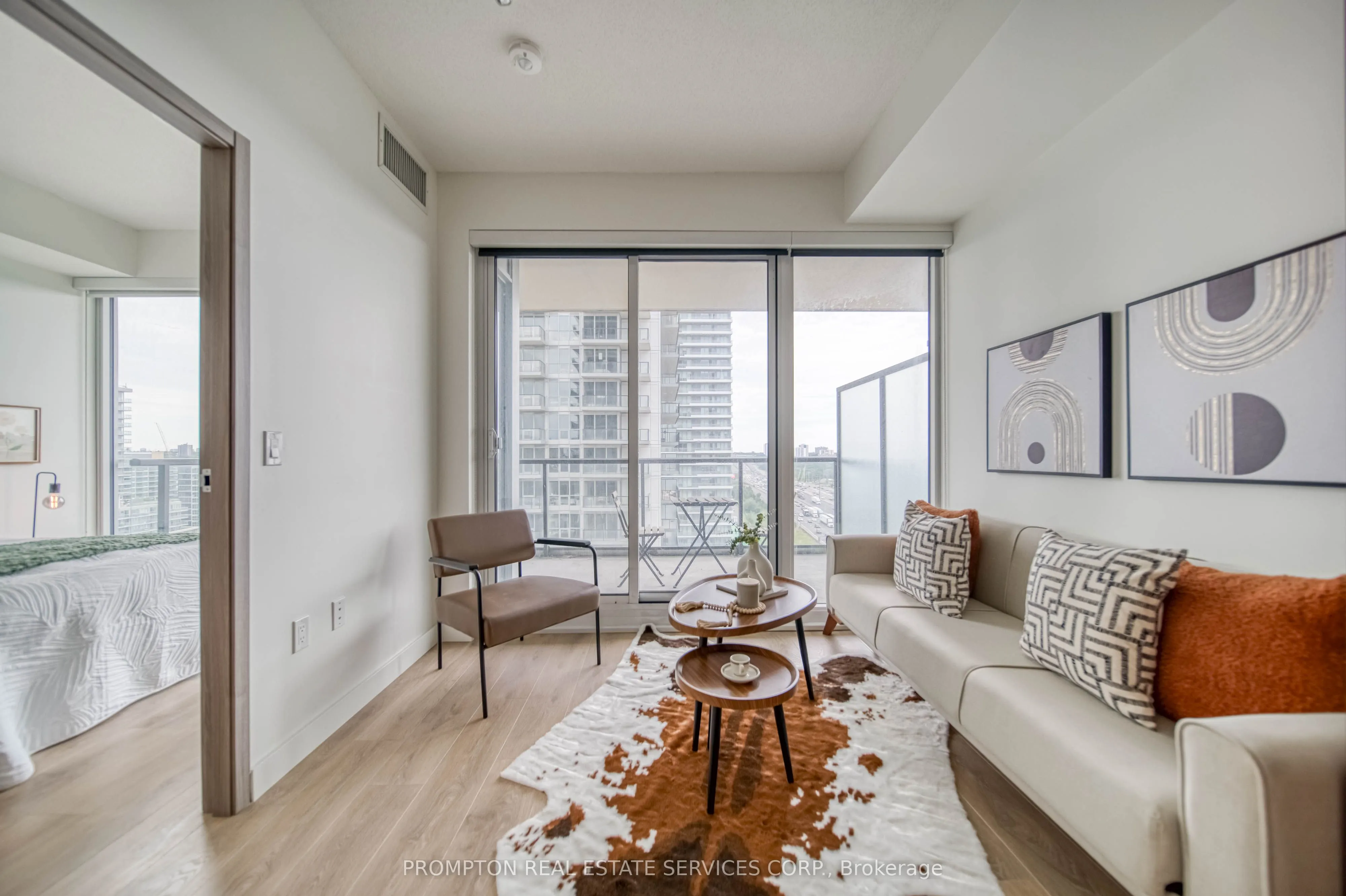 85 Mcmahon Drive, #1515