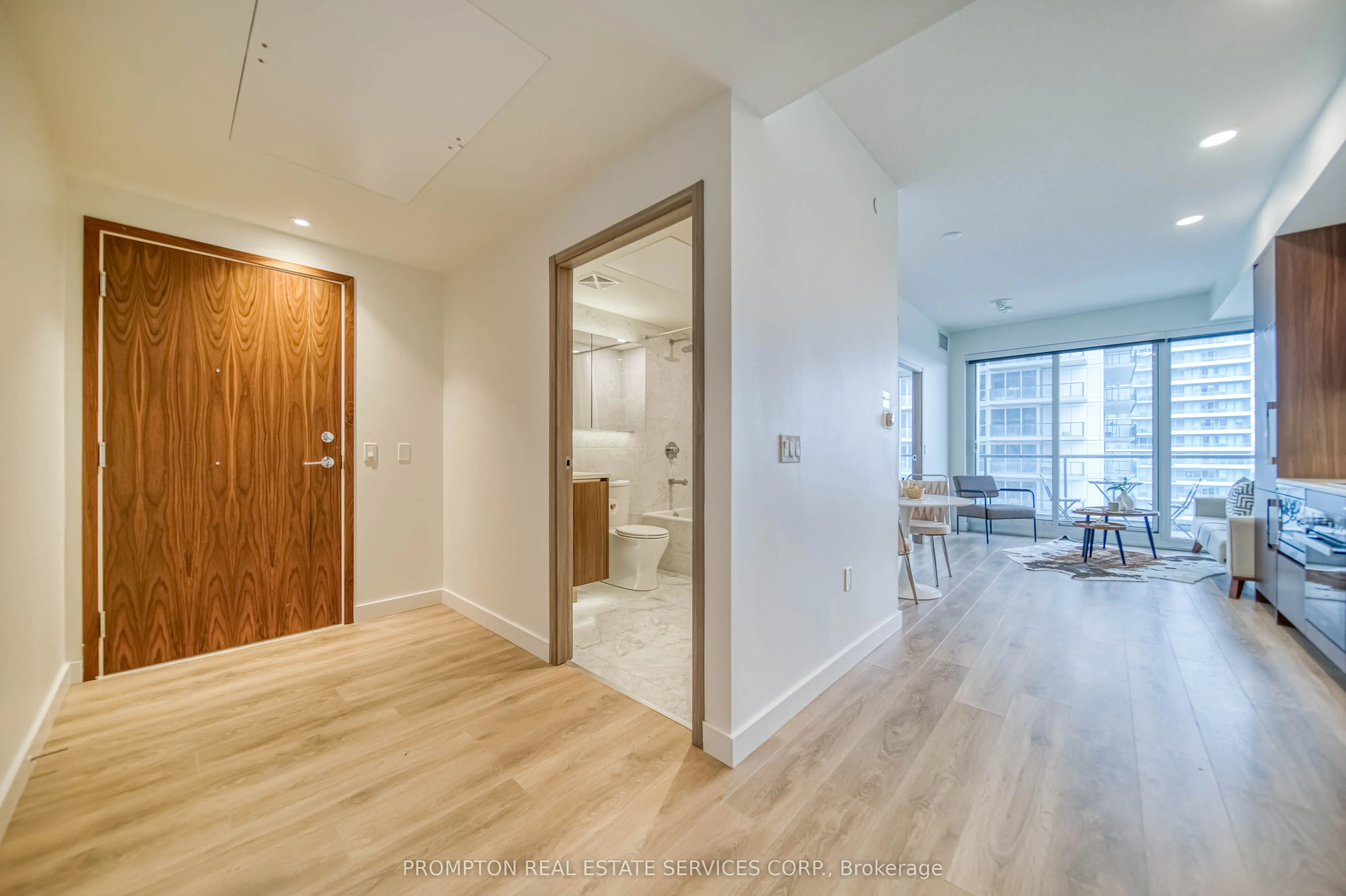 85 Mcmahon Drive, #1515