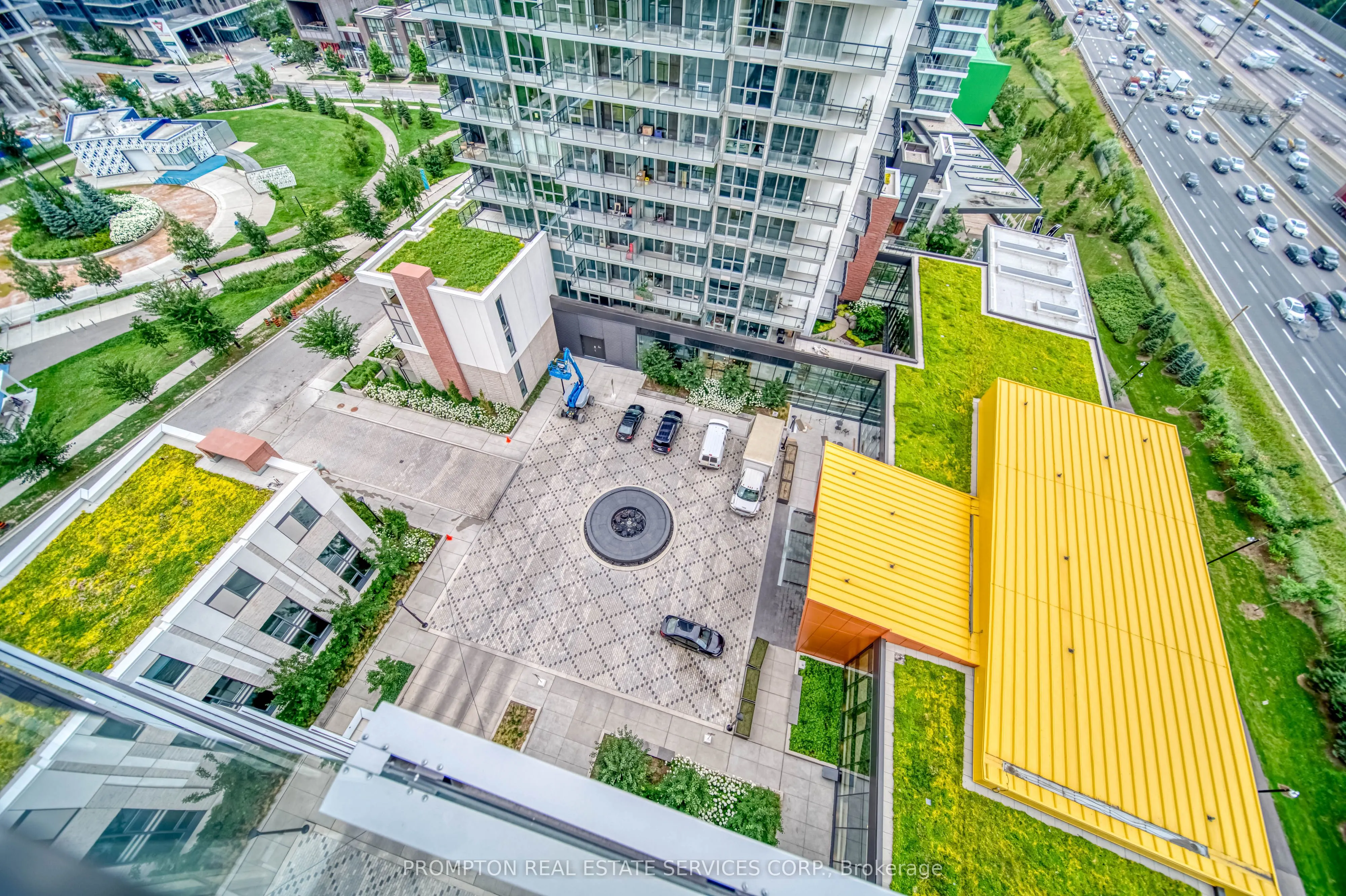 85 Mcmahon Drive, #1515
