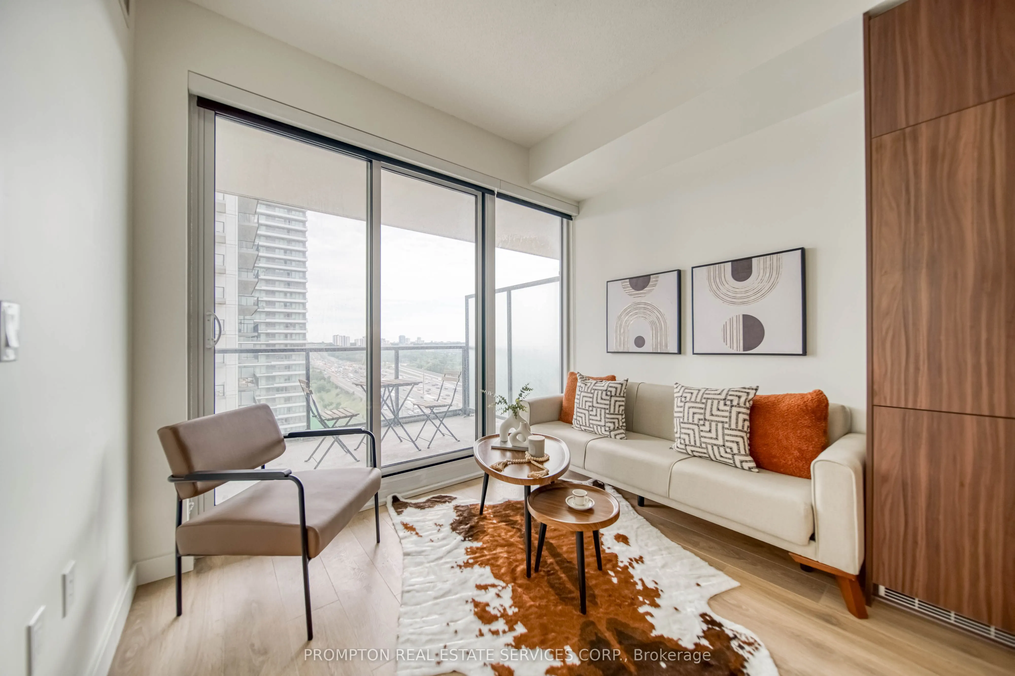 85 Mcmahon Drive, #1515