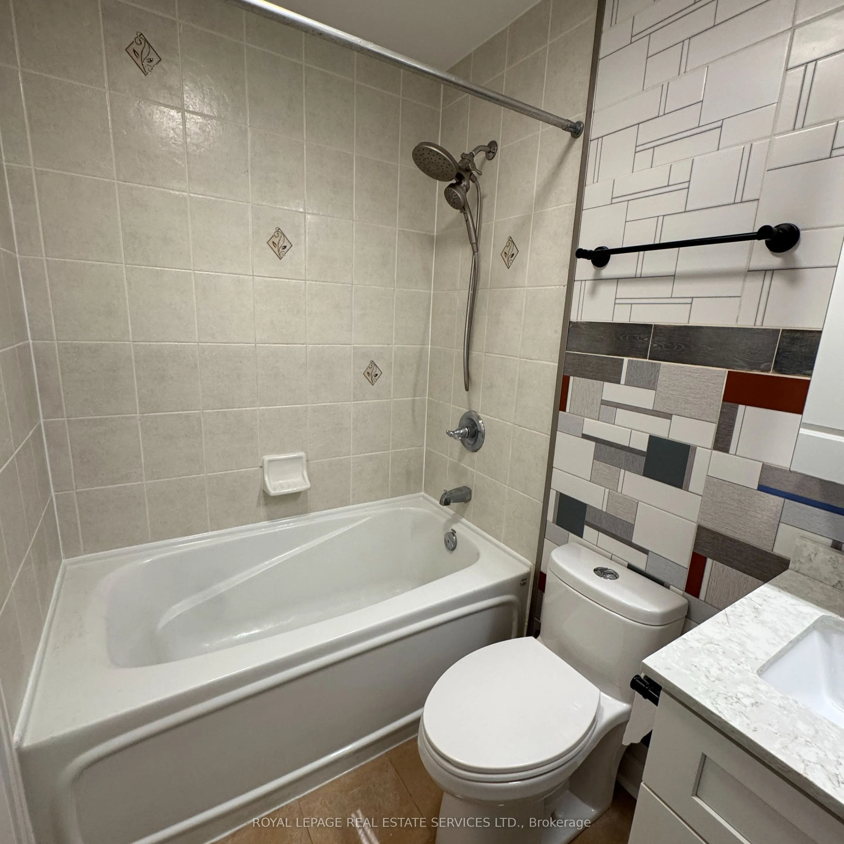18 Yorkville Avenue, #405