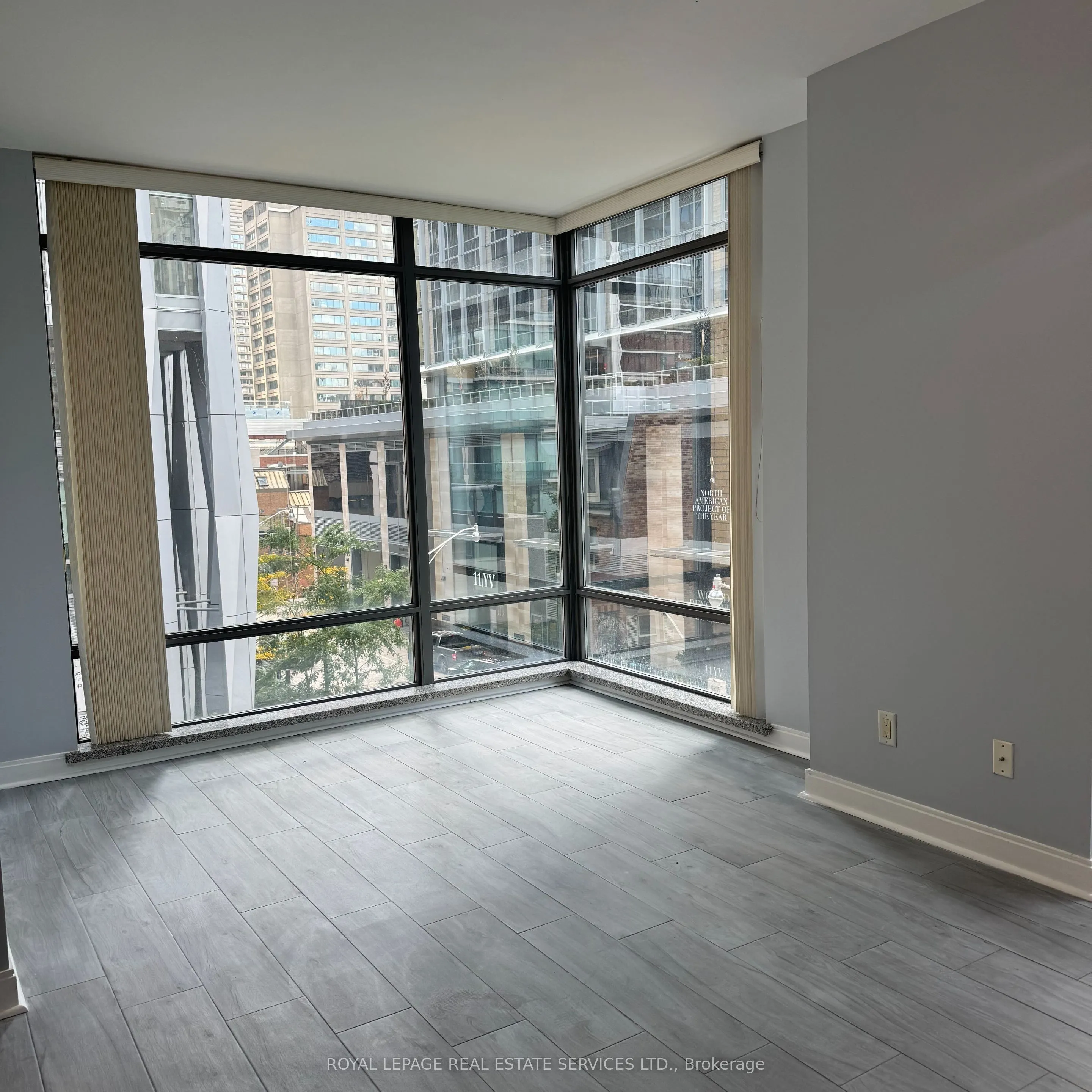 18 Yorkville Avenue, #405