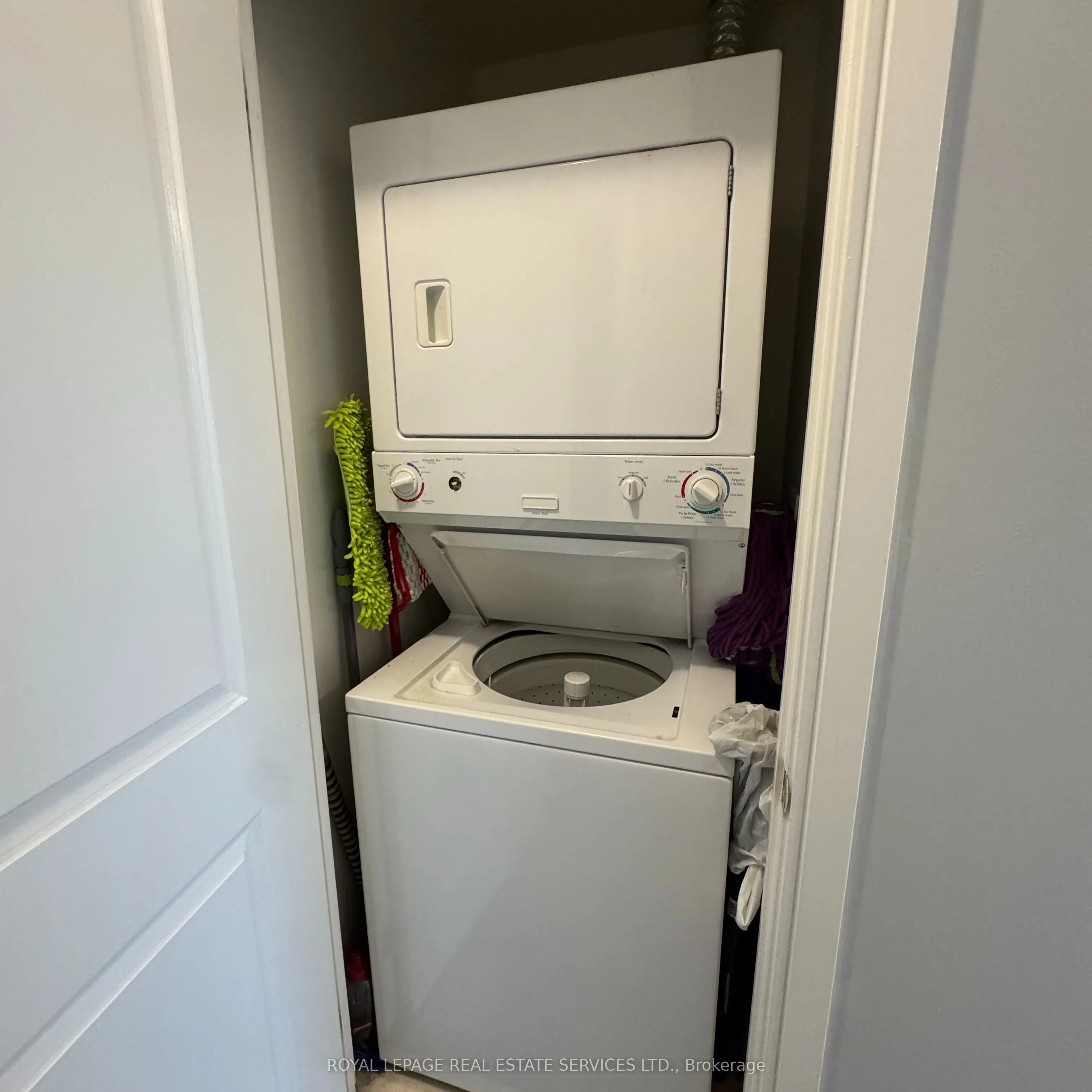 18 Yorkville Avenue, #405