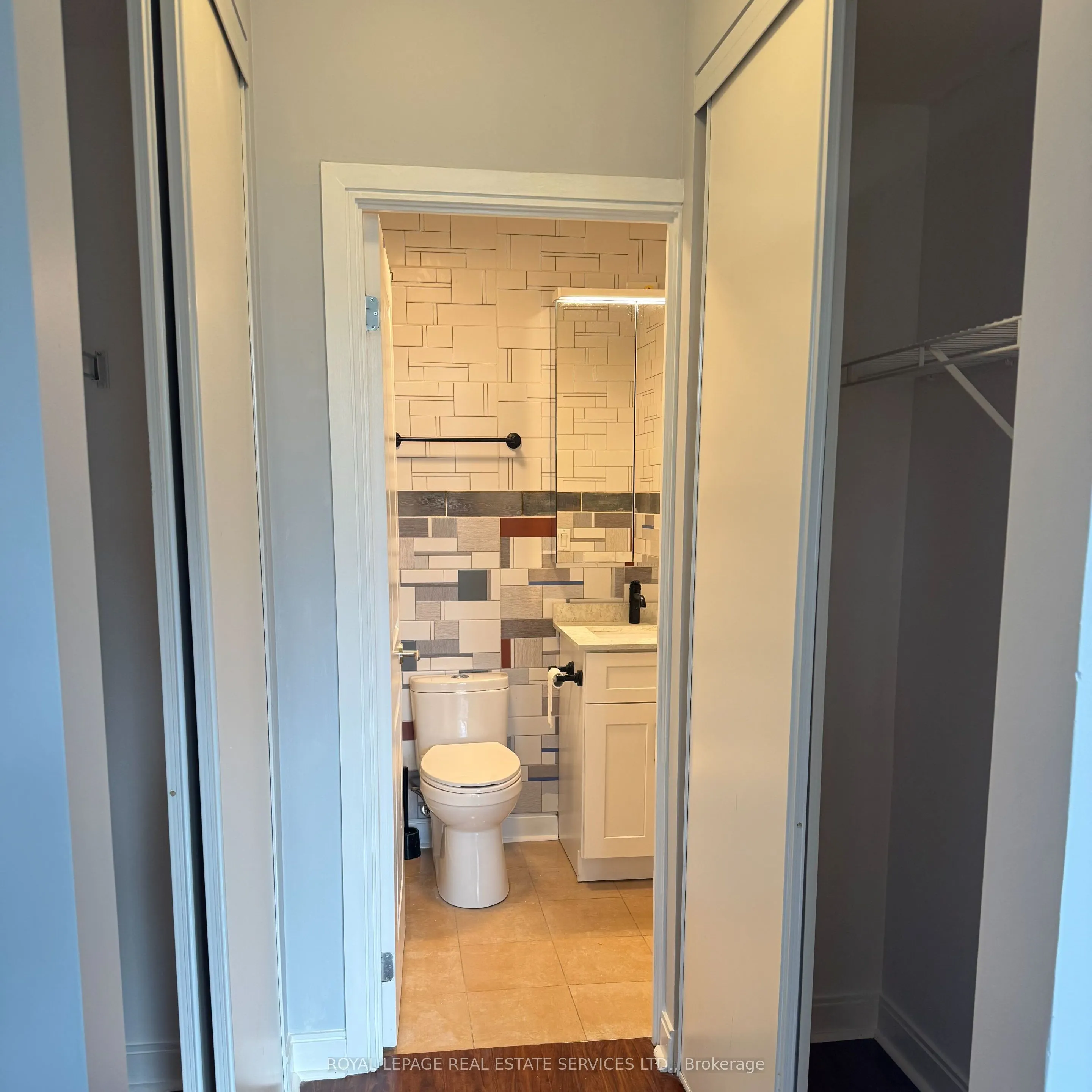 18 Yorkville Avenue, #405
