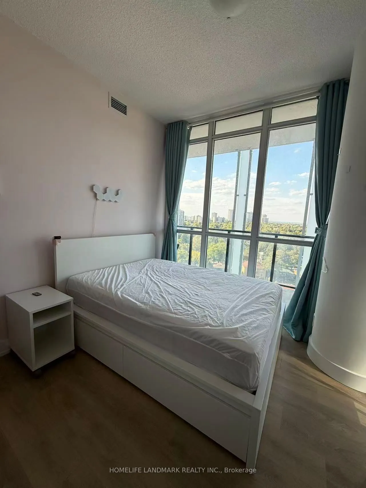 128 Fairview Mall Drive, #1108